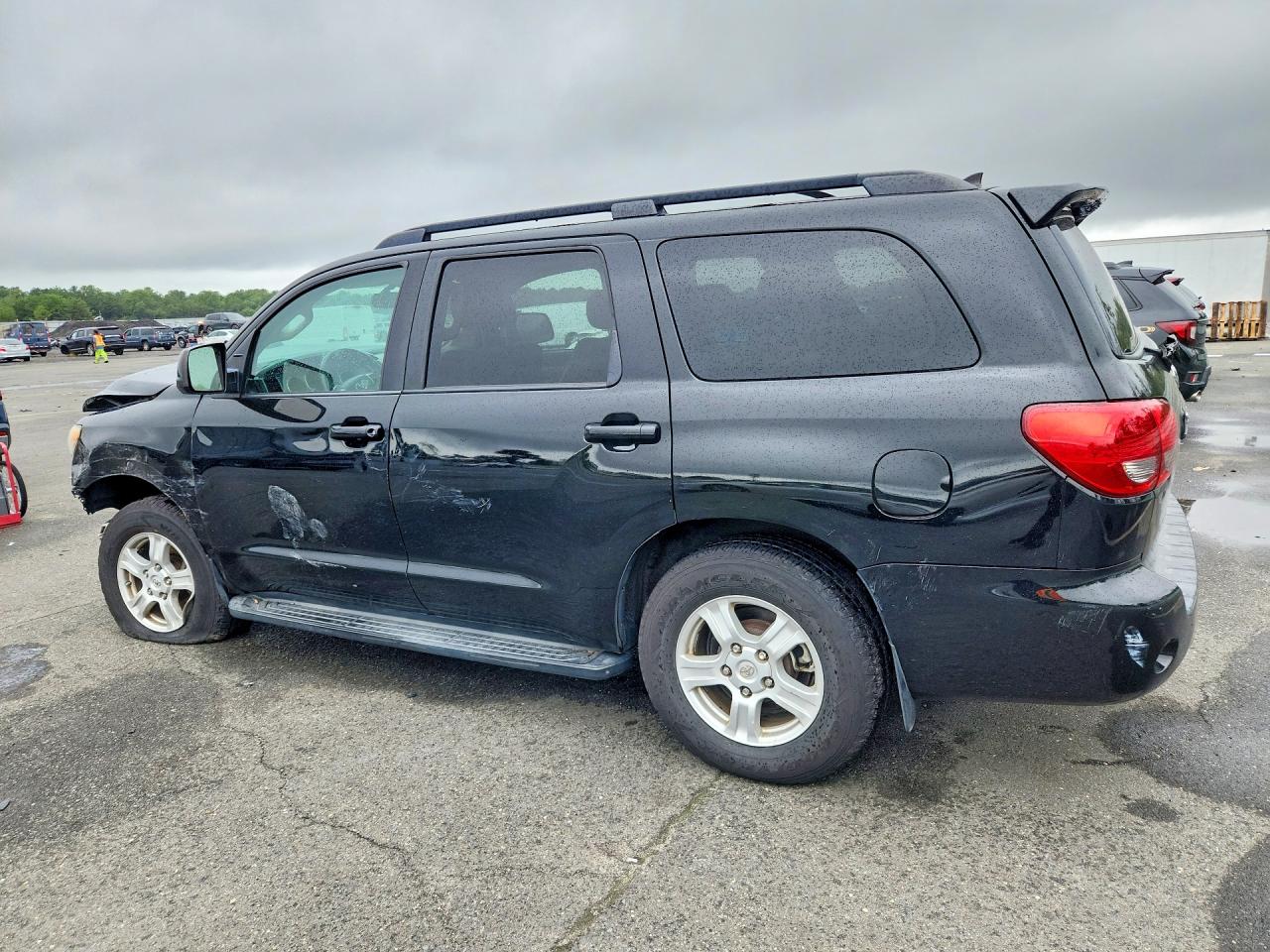 2015 Toyota Sequoia Sr5 Black vin: 5TDBY5G10FS111974