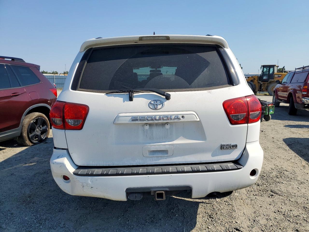 2013 Toyota Sequoia Sr5 White vin: 5TDBY5G11DS075063