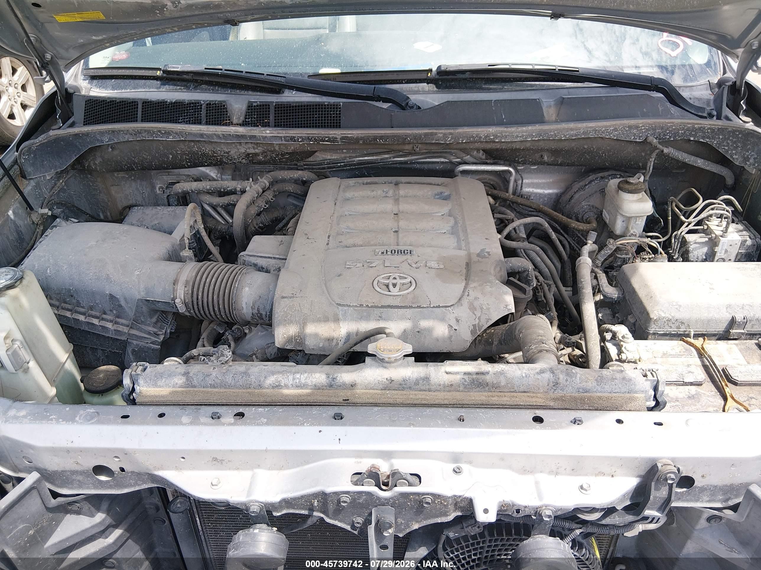 2015 Toyota Sequoia Sr5 5.7l V8 Silver vin: 5TDBY5G11FS116987