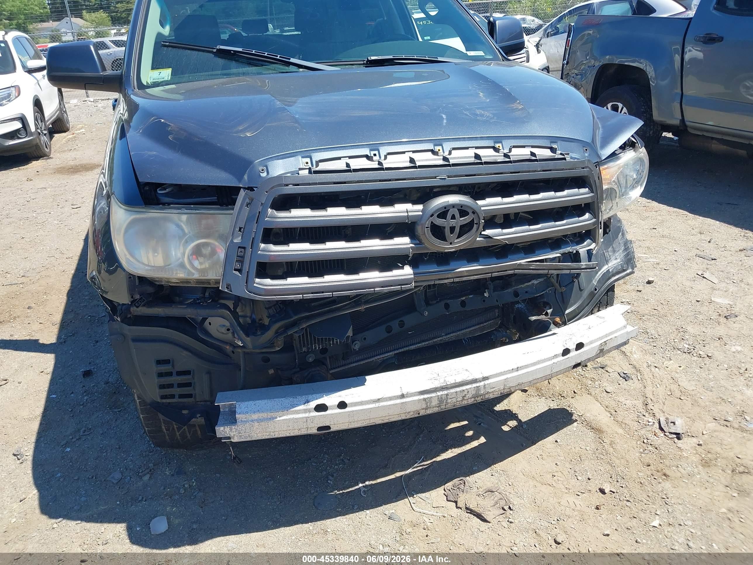 2010 Toyota Sequoia Sr5 5.7l V8 Black vin: 5TDBY5G14AS028489