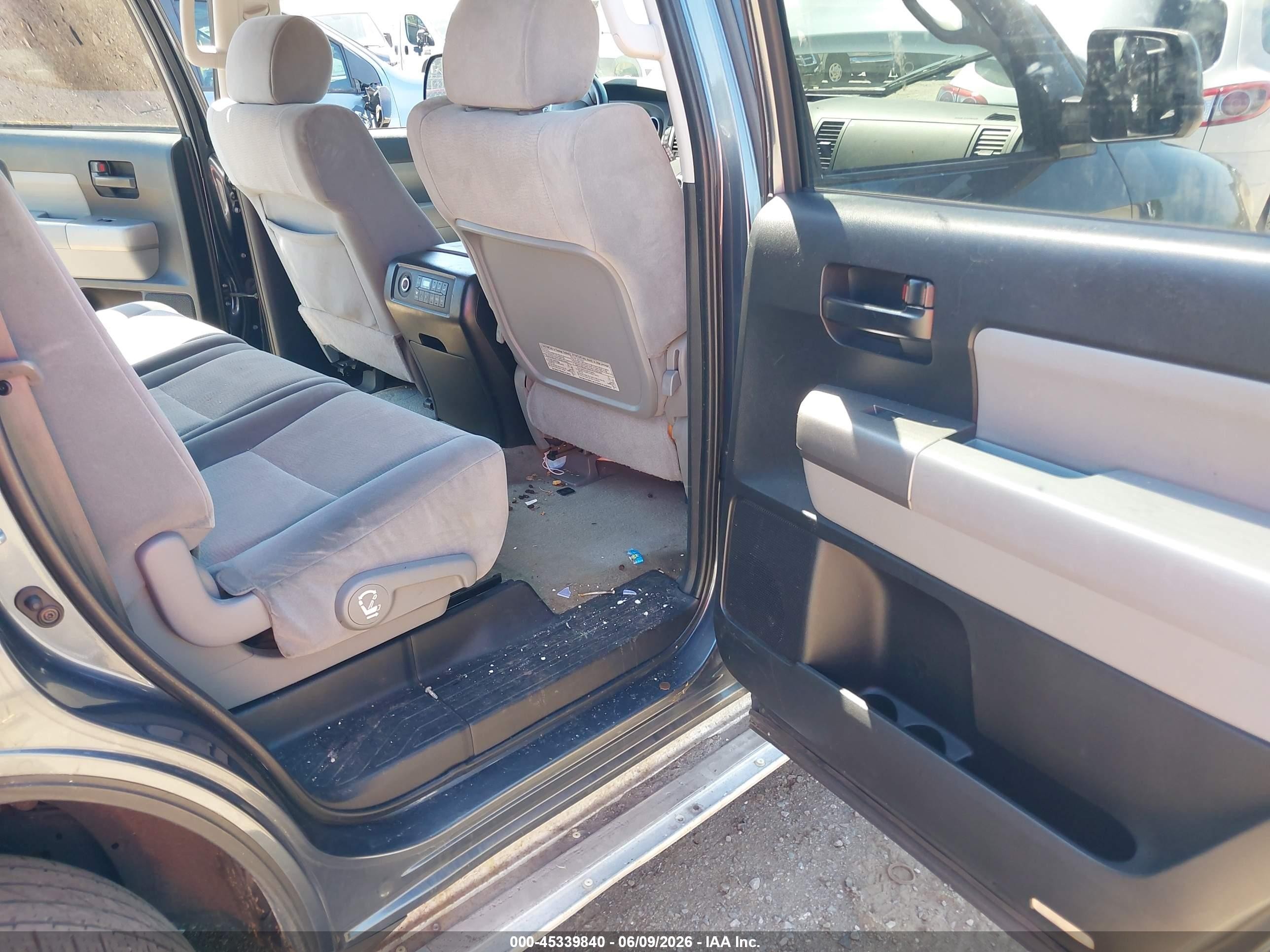 2010 Toyota Sequoia Sr5 5.7l V8 Black vin: 5TDBY5G14AS028489