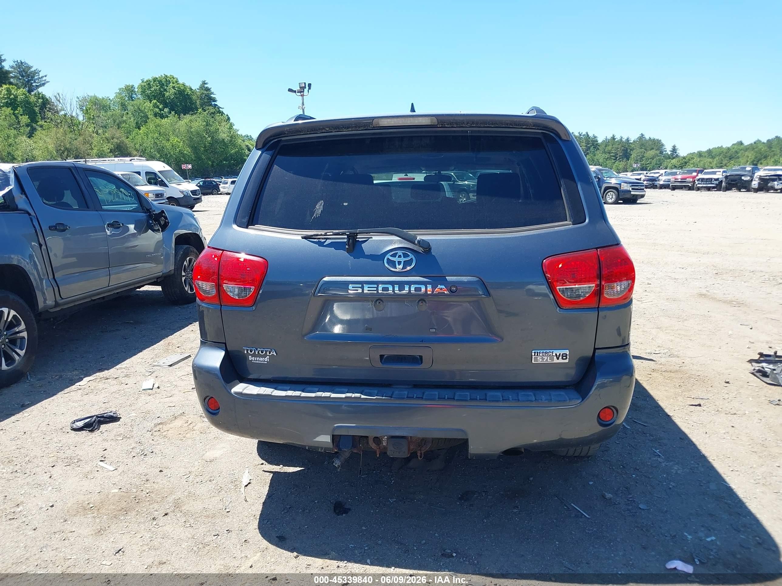 2010 Toyota Sequoia Sr5 5.7l V8 Black vin: 5TDBY5G14AS028489