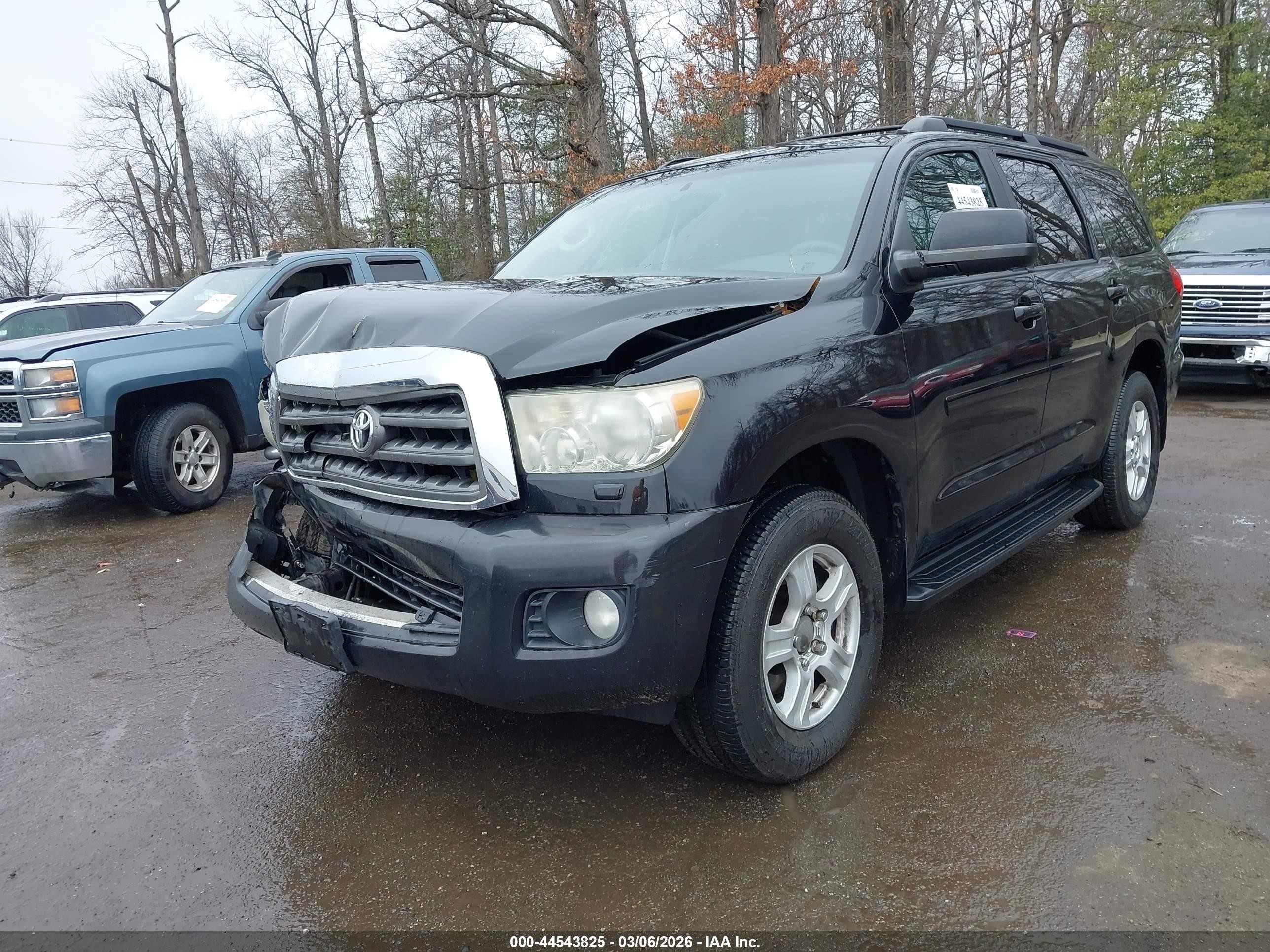 2013 Toyota Sequoia Sr5 5.7l V8 Black vin: 5TDBY5G16DS081117