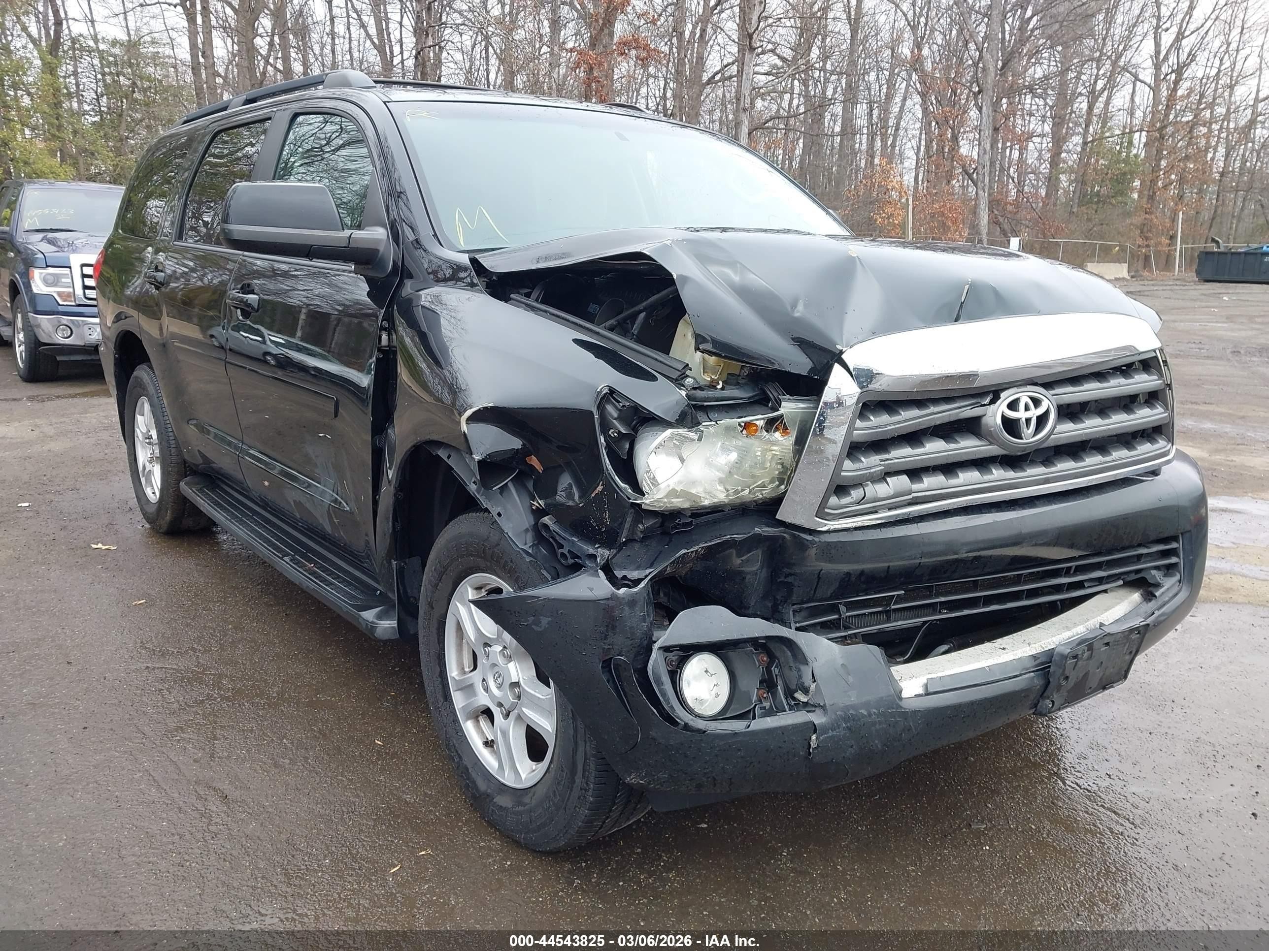 2013 Toyota Sequoia Sr5 5.7l V8 Black vin: 5TDBY5G16DS081117