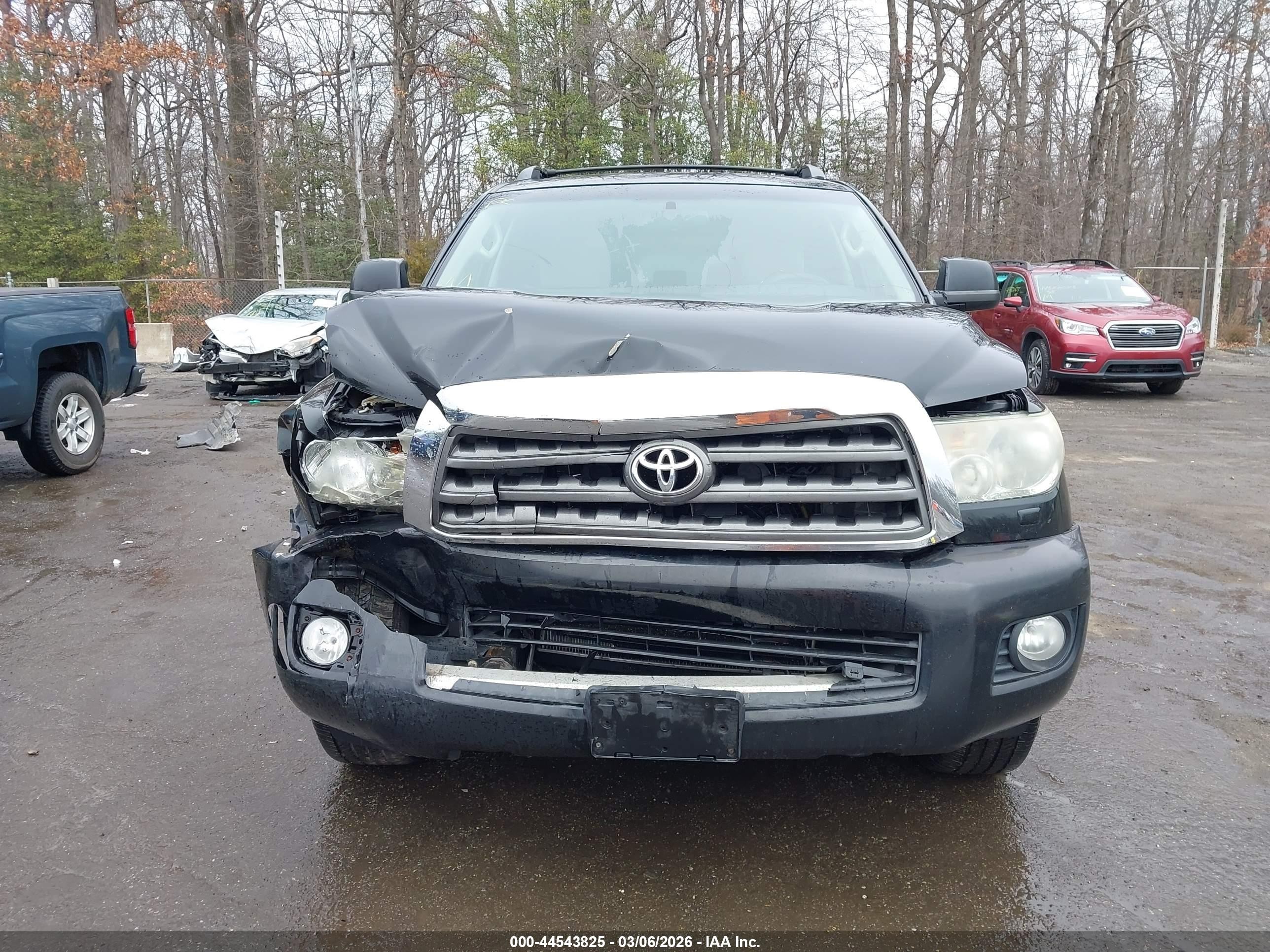 2013 Toyota Sequoia Sr5 5.7l V8 Black vin: 5TDBY5G16DS081117