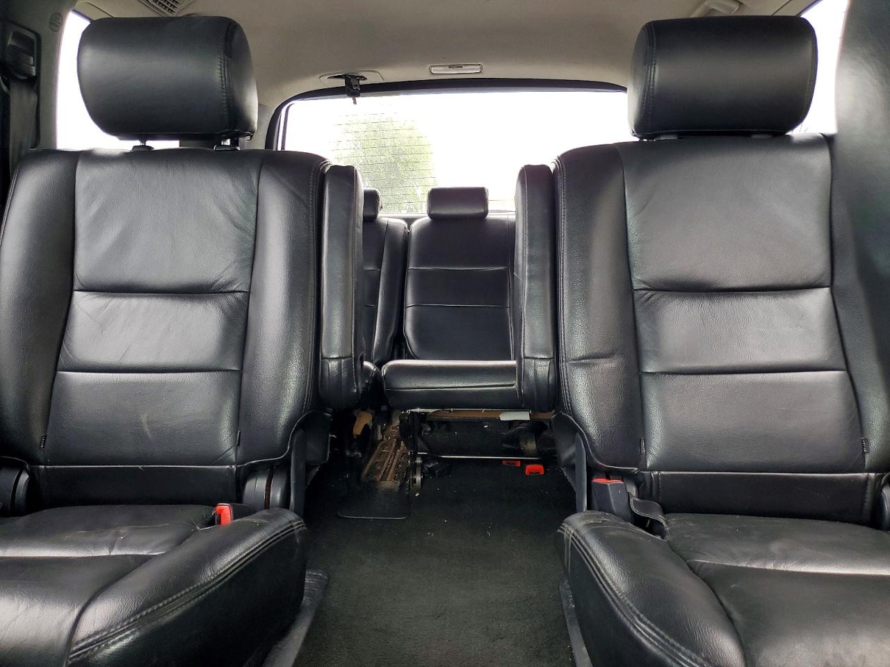 2010 Toyota Sequoia Sr5 Белый vin: 5TDBY5G17AS026221