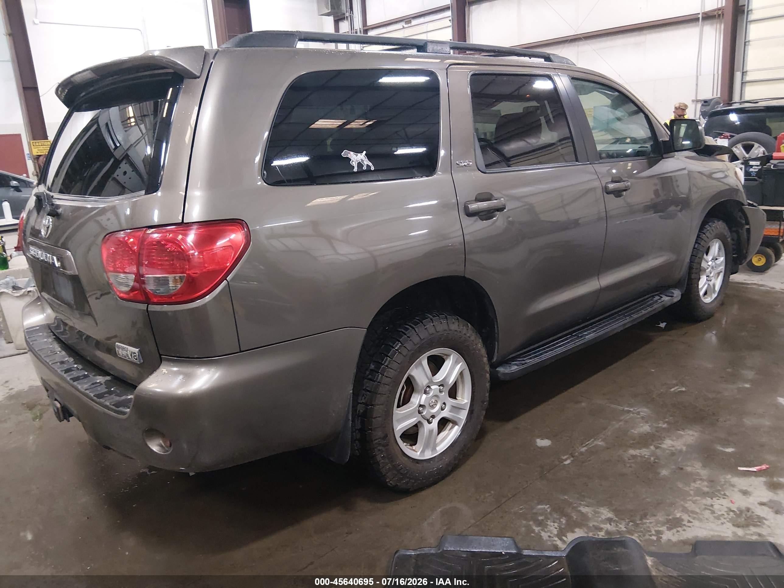 2012 Toyota Sequoia Sr5 5.7l V8 Brown vin: 5TDBY5G1XCS059278