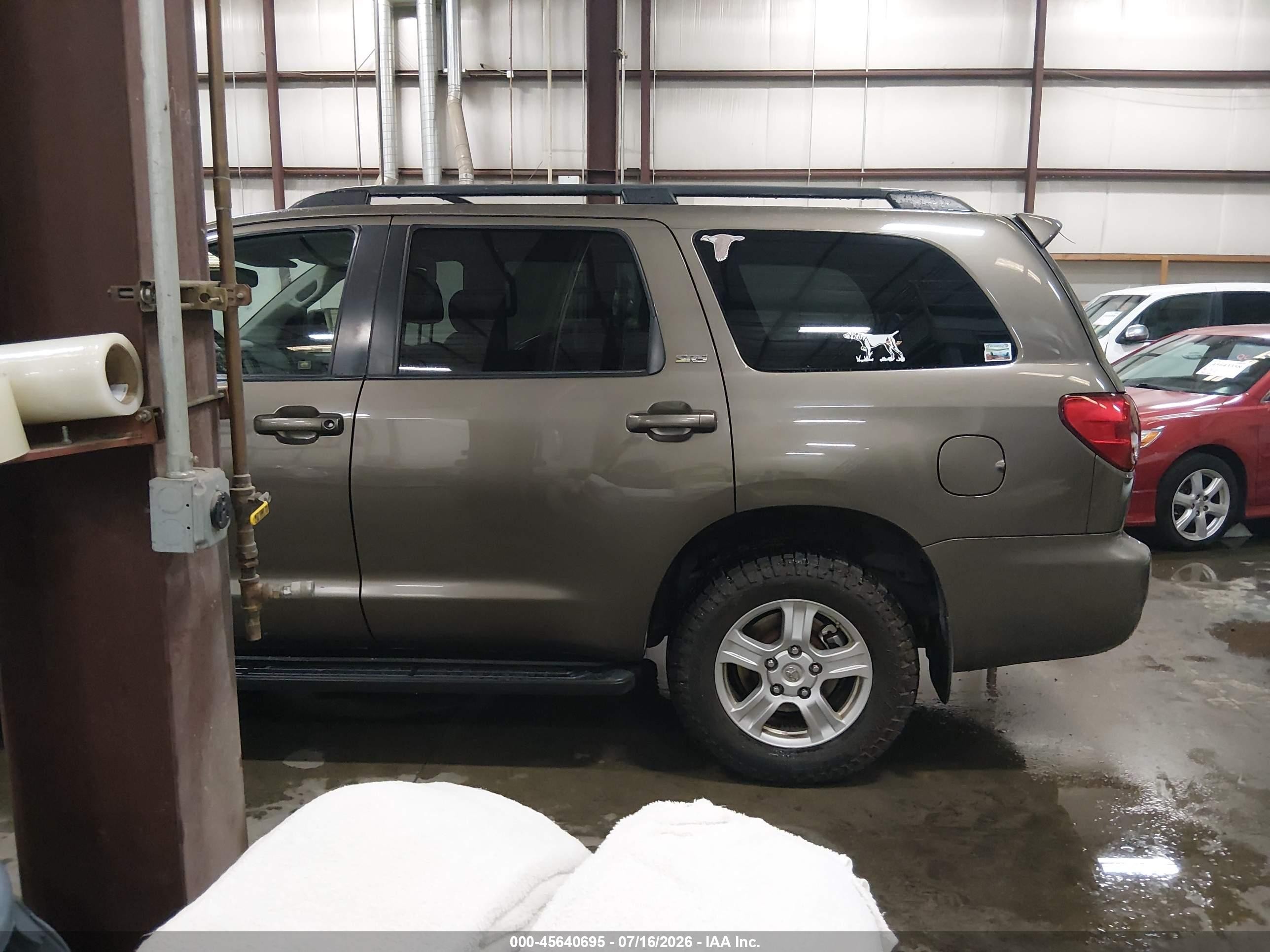 2012 Toyota Sequoia Sr5 5.7l V8 Brown vin: 5TDBY5G1XCS059278