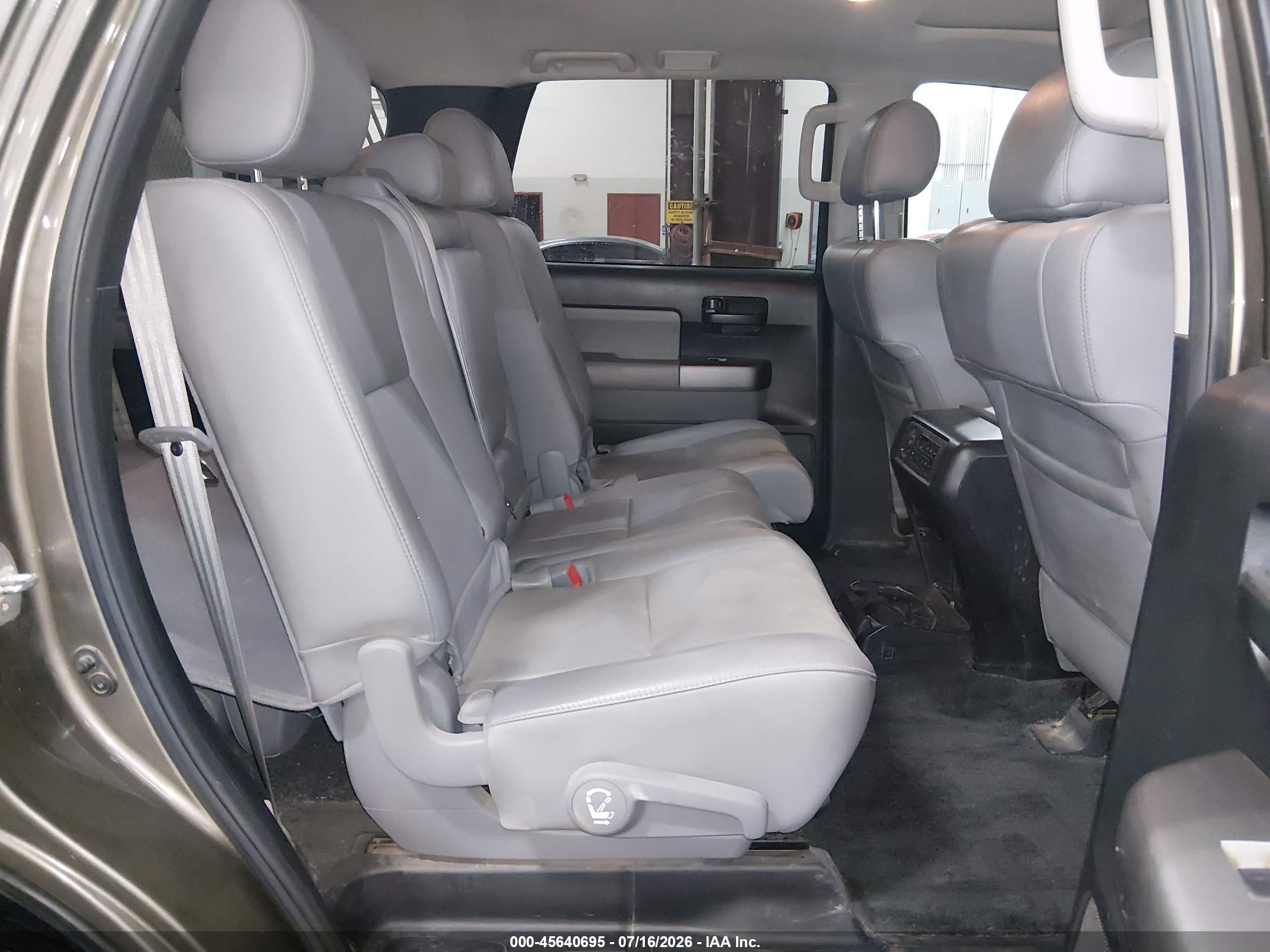 2012 Toyota Sequoia Sr5 5.7l V8 Brown vin: 5TDBY5G1XCS059278