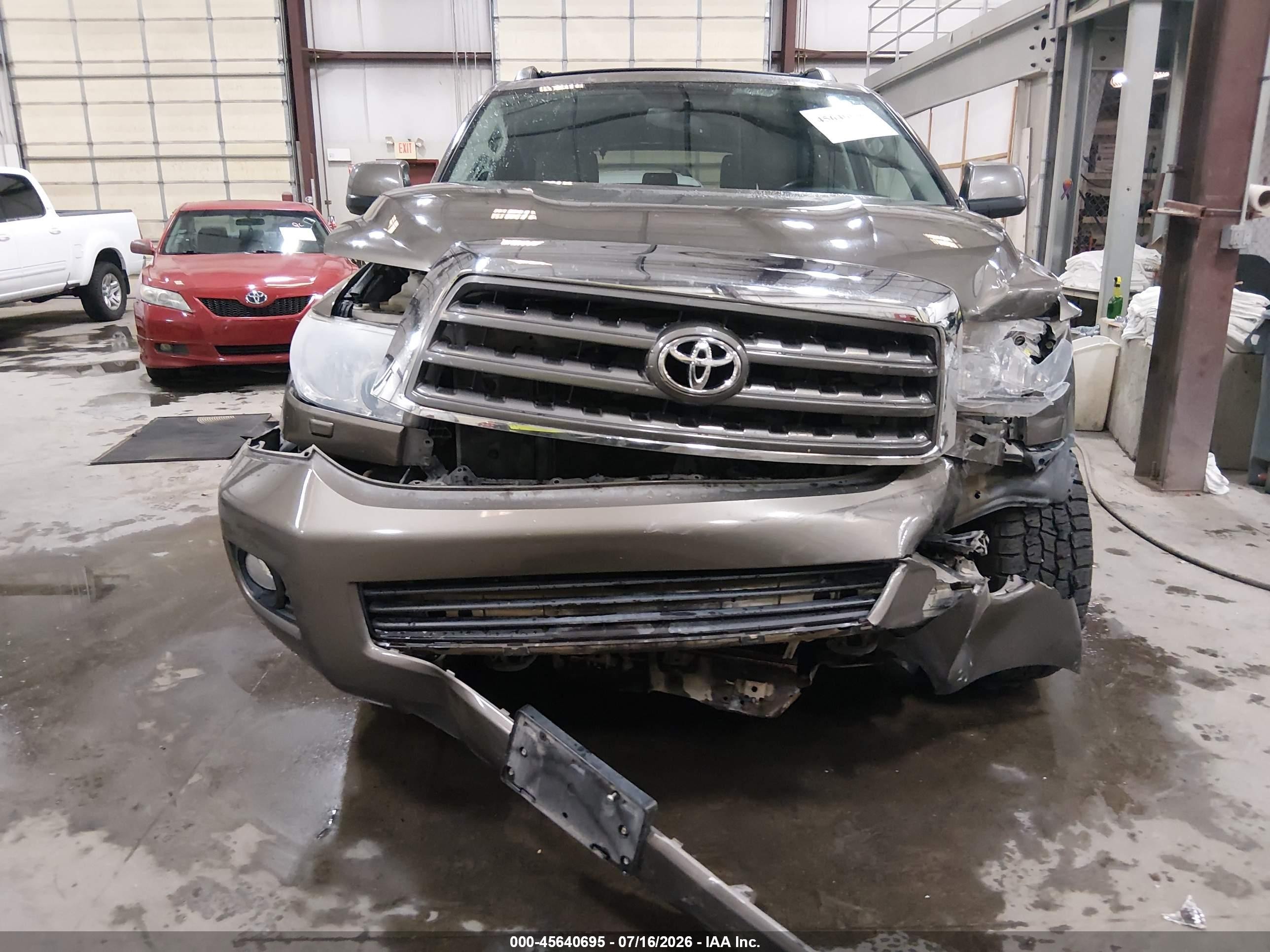 2012 Toyota Sequoia Sr5 5.7l V8 Brown vin: 5TDBY5G1XCS059278