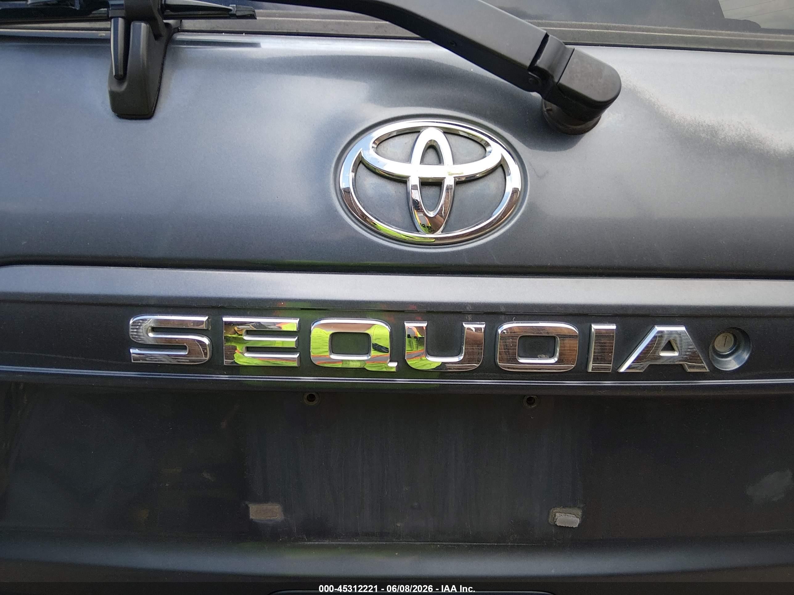 2008 Toyota Sequoia Sr5 5.7l V8 Gray vin: 5TDBY64A08S013248