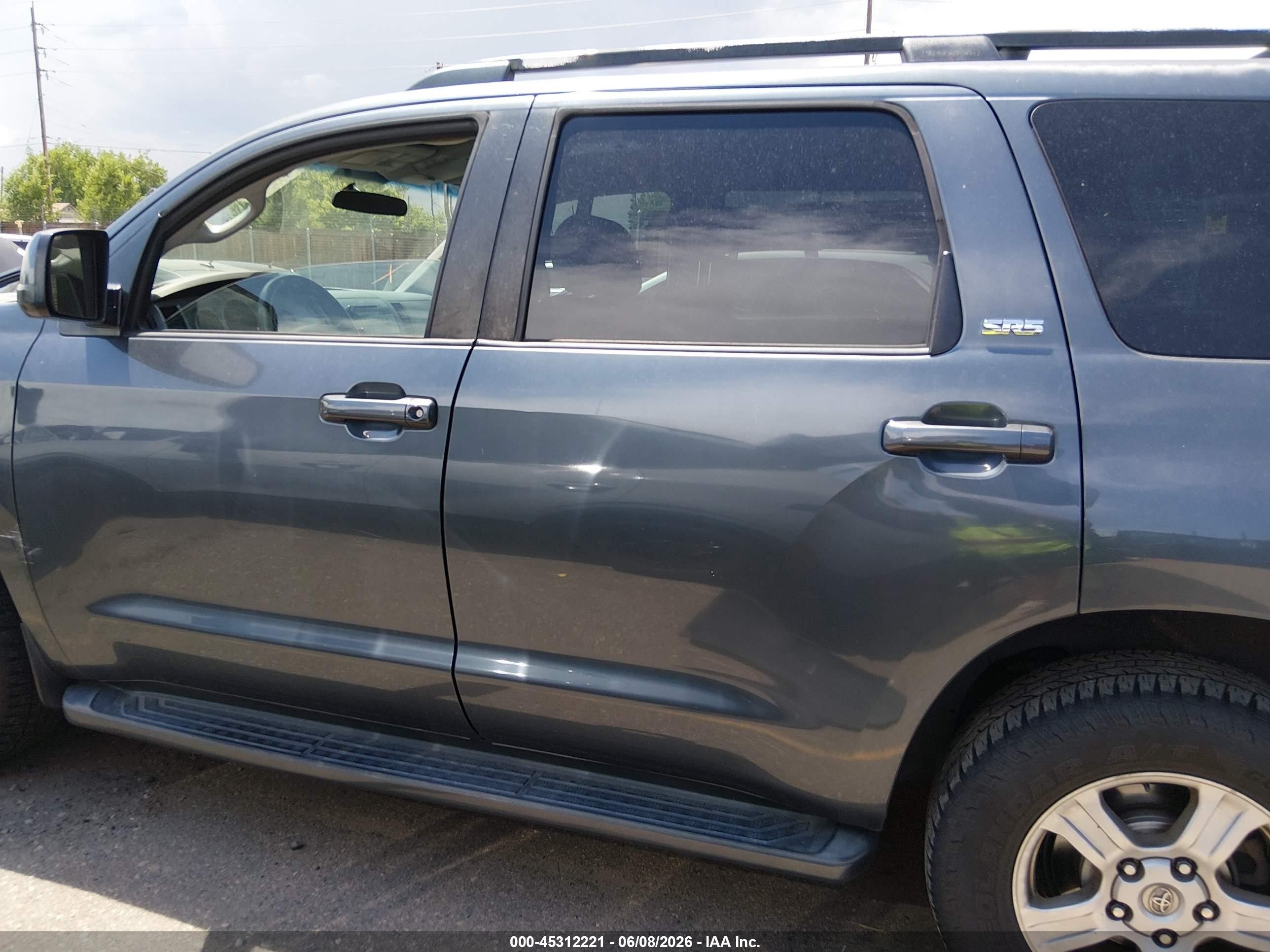 2008 Toyota Sequoia Sr5 5.7l V8 Gray vin: 5TDBY64A08S013248