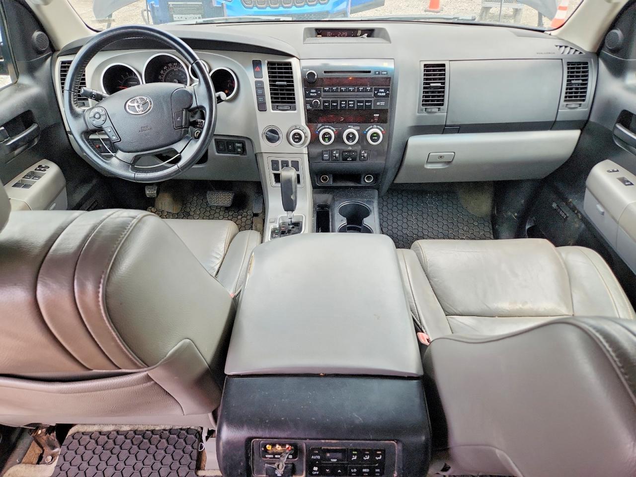 2008 Toyota Sequoia Sr5 Black vin: 5TDBY64A18S006485