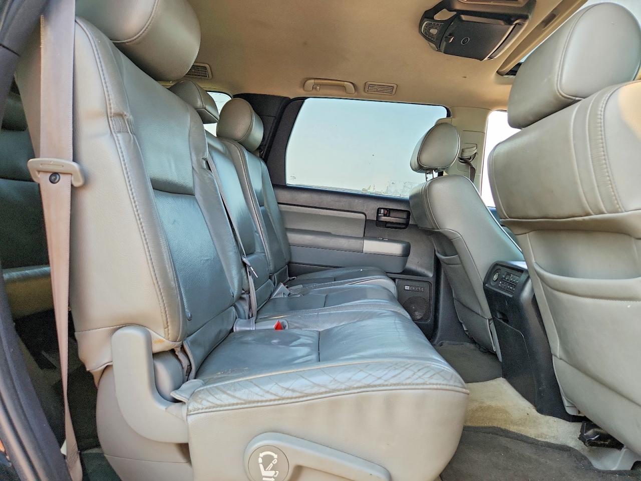2008 Toyota Sequoia Sr5 Black vin: 5TDBY64A18S013033