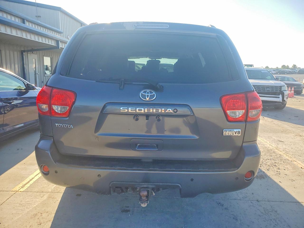 2008 Toyota Sequoia Sr5 Gray vin: 5TDBY64A38S008853