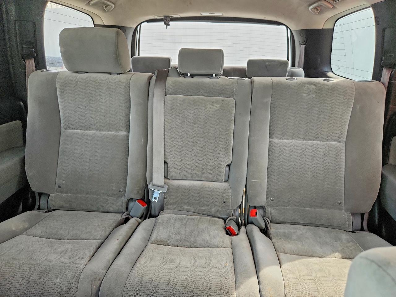 2008 Toyota Sequoia Sr5 Silver vin: 5TDBY64A38S009498