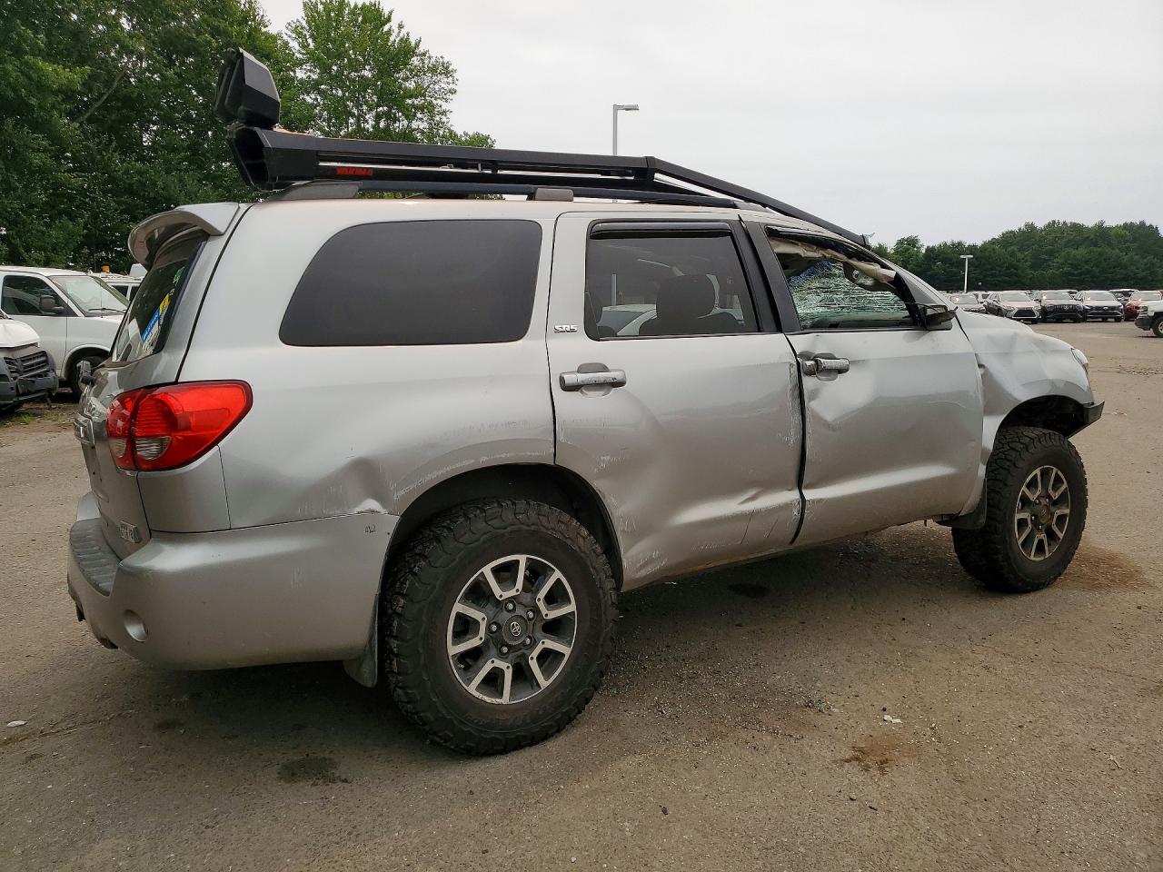 2008 Toyota Sequoia Sr5 Silver vin: 5TDBY64A48S020588