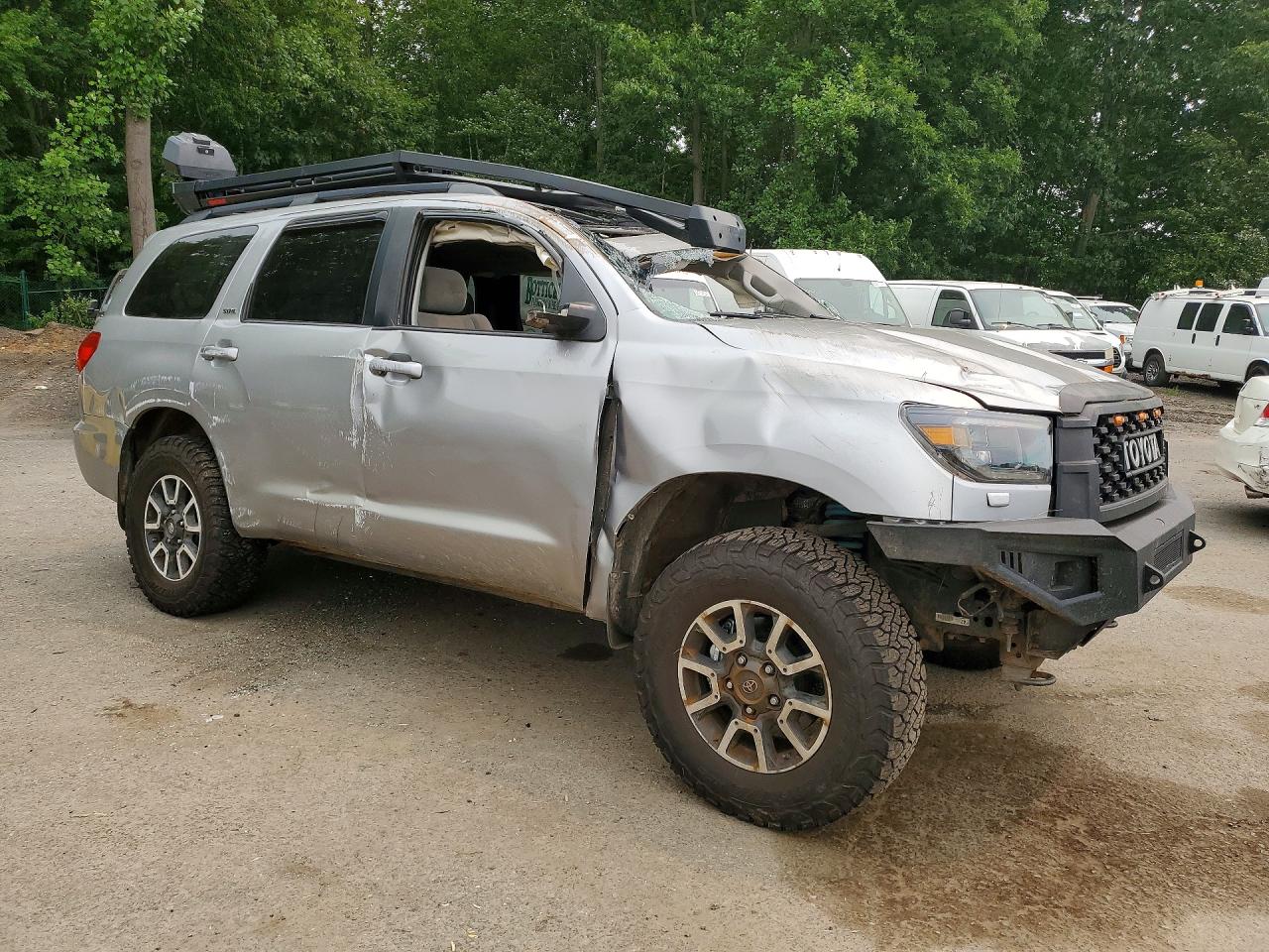 2008 Toyota Sequoia Sr5 Silver vin: 5TDBY64A48S020588