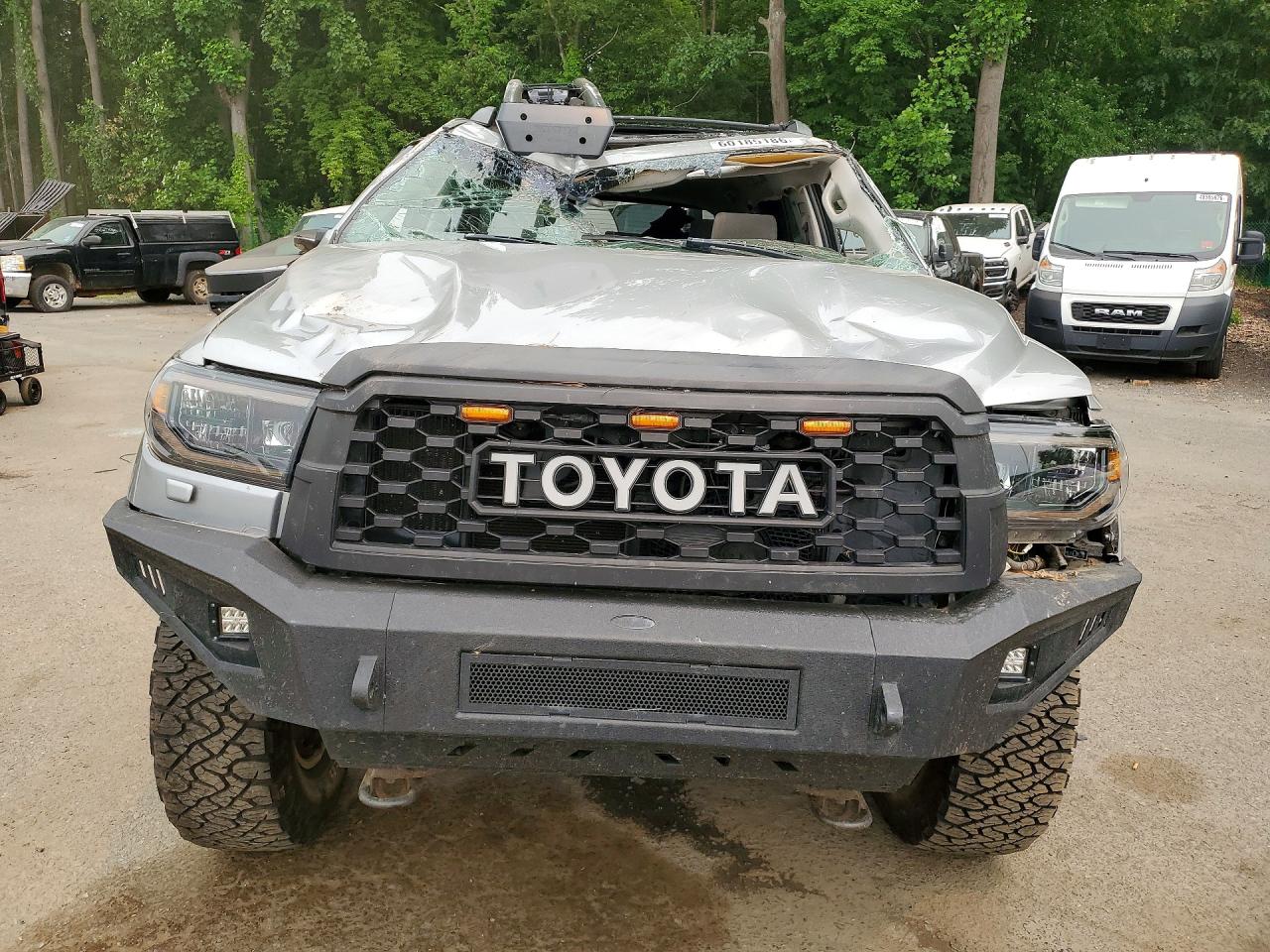 2008 Toyota Sequoia Sr5 Silver vin: 5TDBY64A48S020588