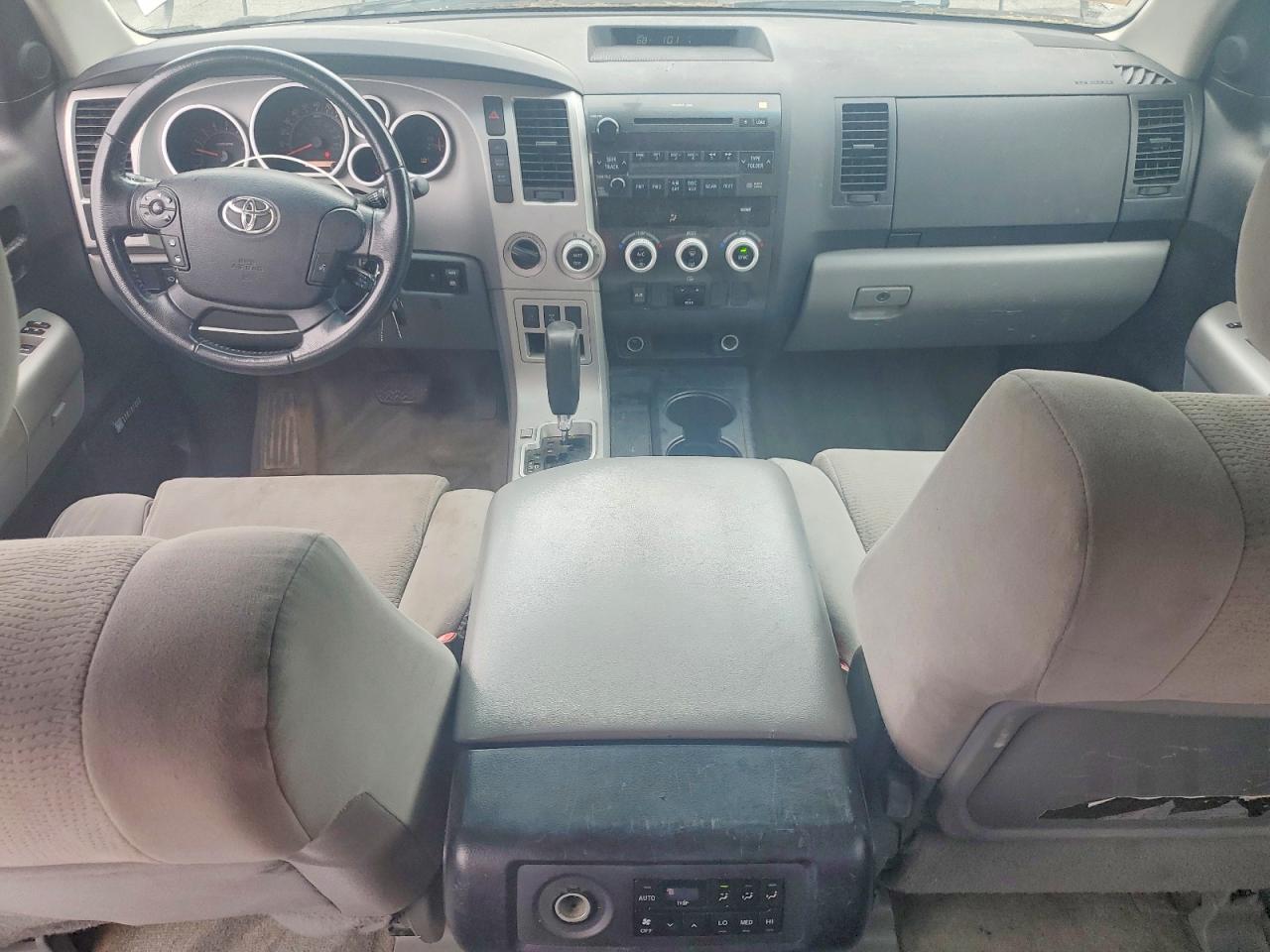 2008 Toyota Sequoia Sr5 Silver vin: 5TDBY64A98S009506