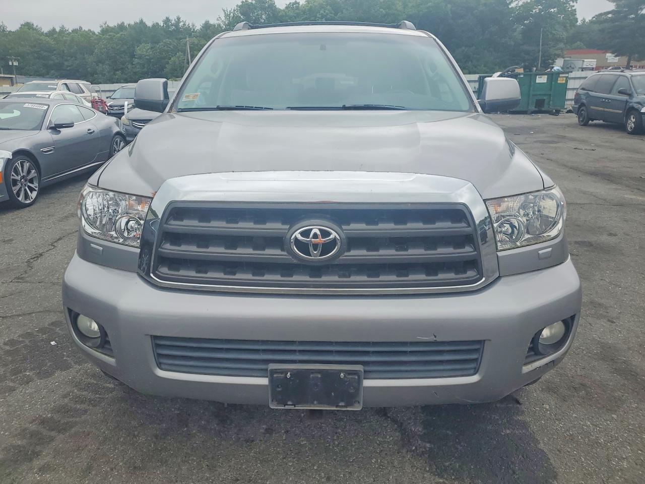 2008 Toyota Sequoia Sr5 Silver vin: 5TDBY64A98S009506
