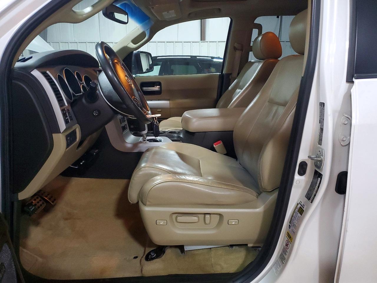 2008 Toyota Sequoia Platinum White vin: 5TDBY67A38S014521