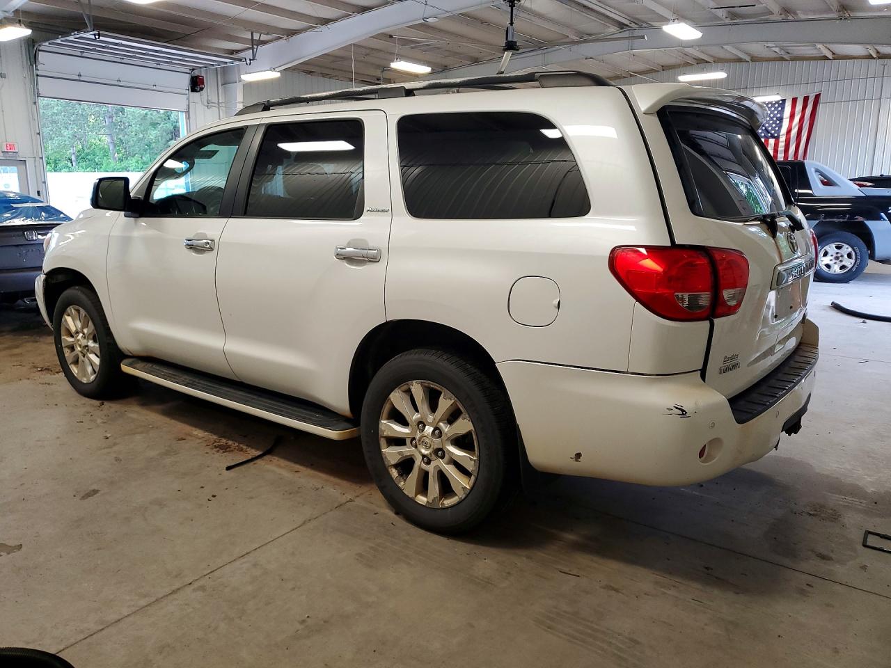 2008 Toyota Sequoia Platinum White vin: 5TDBY67A48S020702