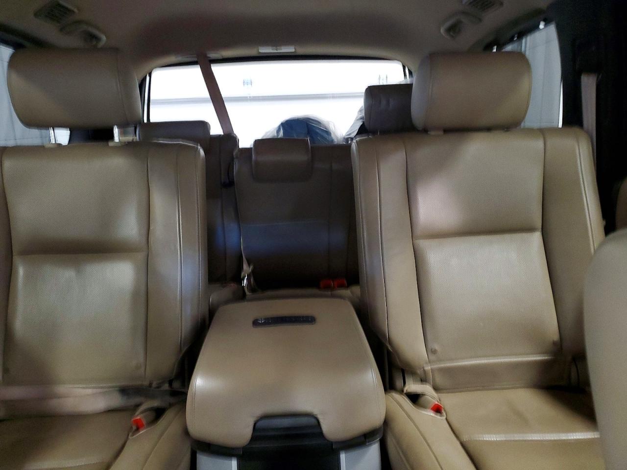 2008 Toyota Sequoia Platinum White vin: 5TDBY67A48S020702