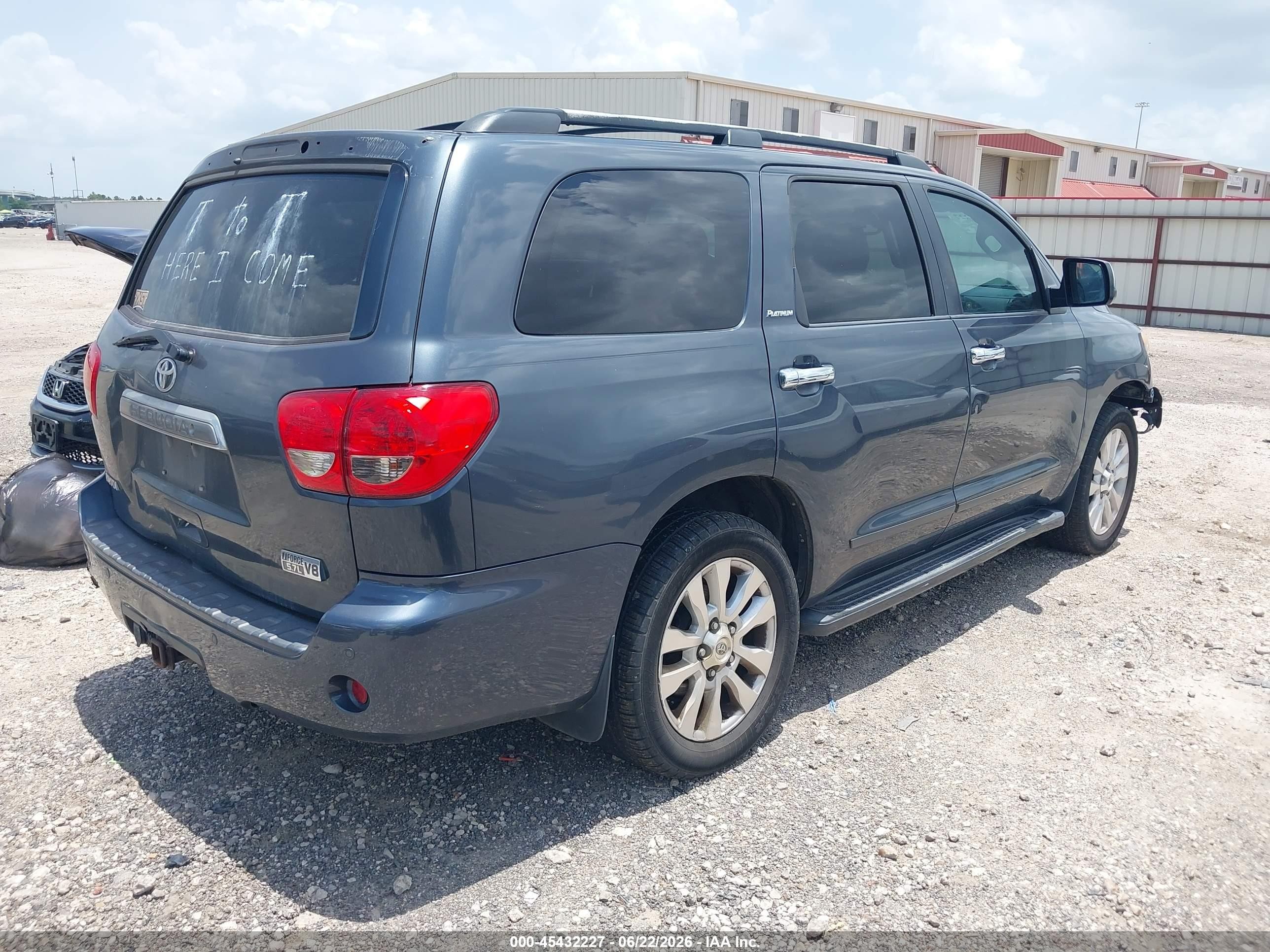 2008 Toyota Sequoia Platinum Gray vin: 5TDBY67A78S021391