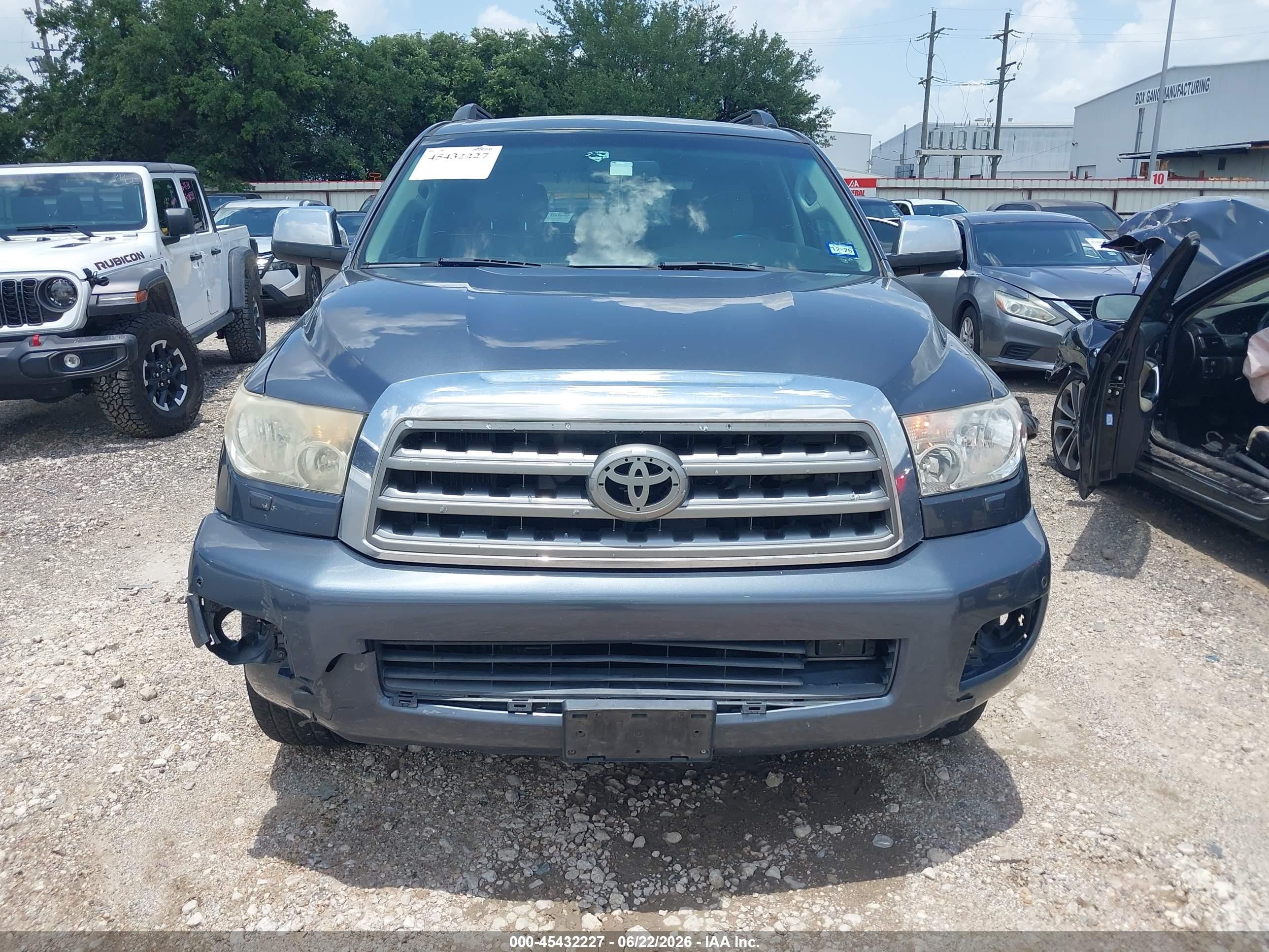 2008 Toyota Sequoia Platinum Gray vin: 5TDBY67A78S021391