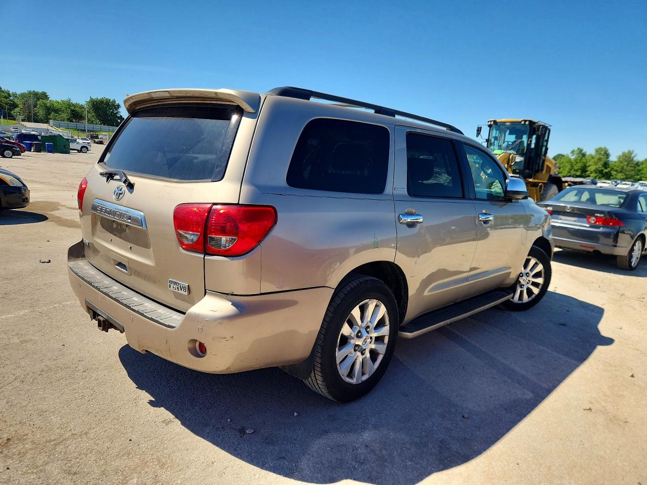 2008 Toyota Sequoia Platinum Gold vin: 5TDBY67AX8S000146