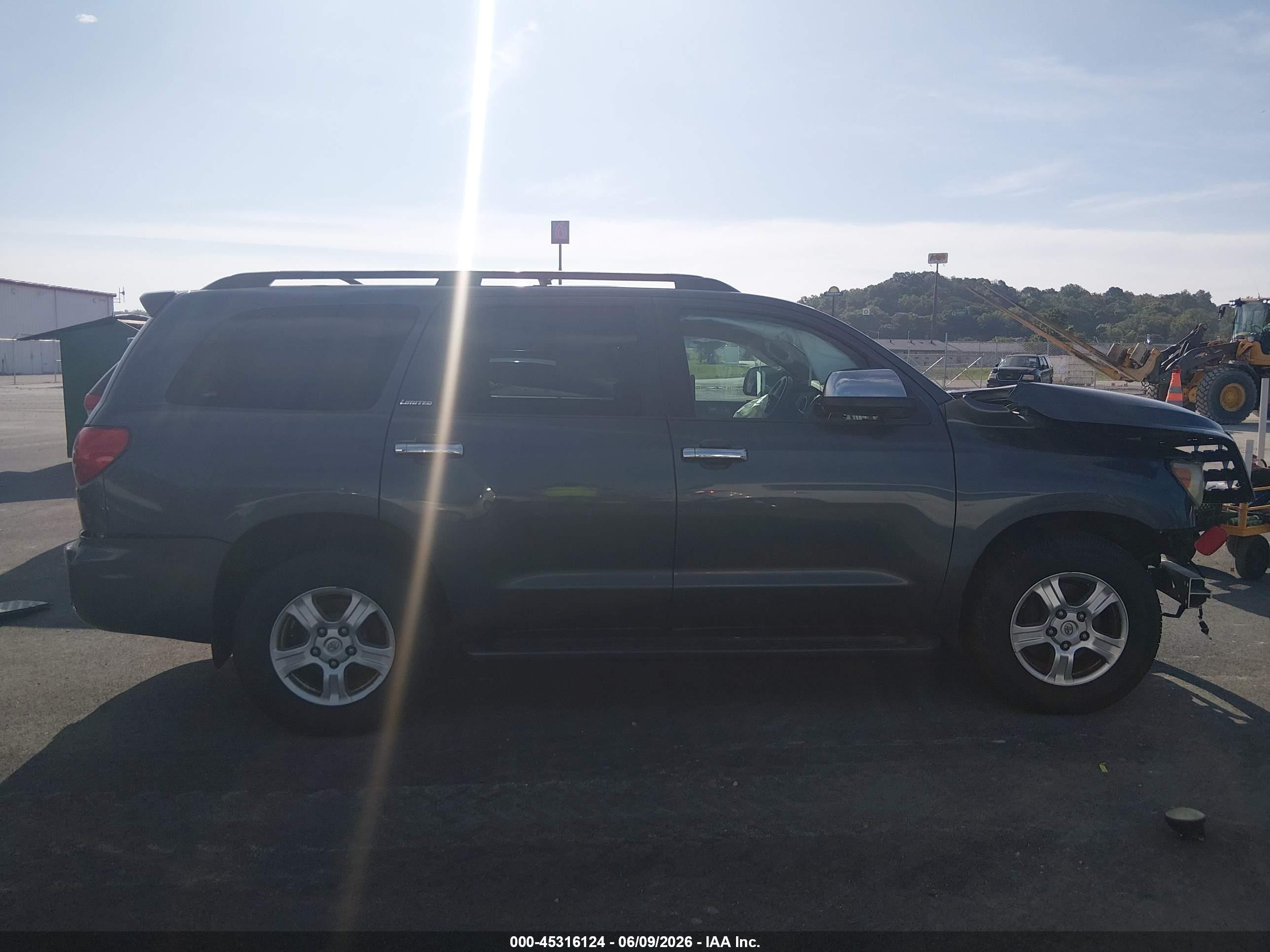2008 Toyota Sequoia Limited 5.7l V8 Blue vin: 5TDBY68A08S005970