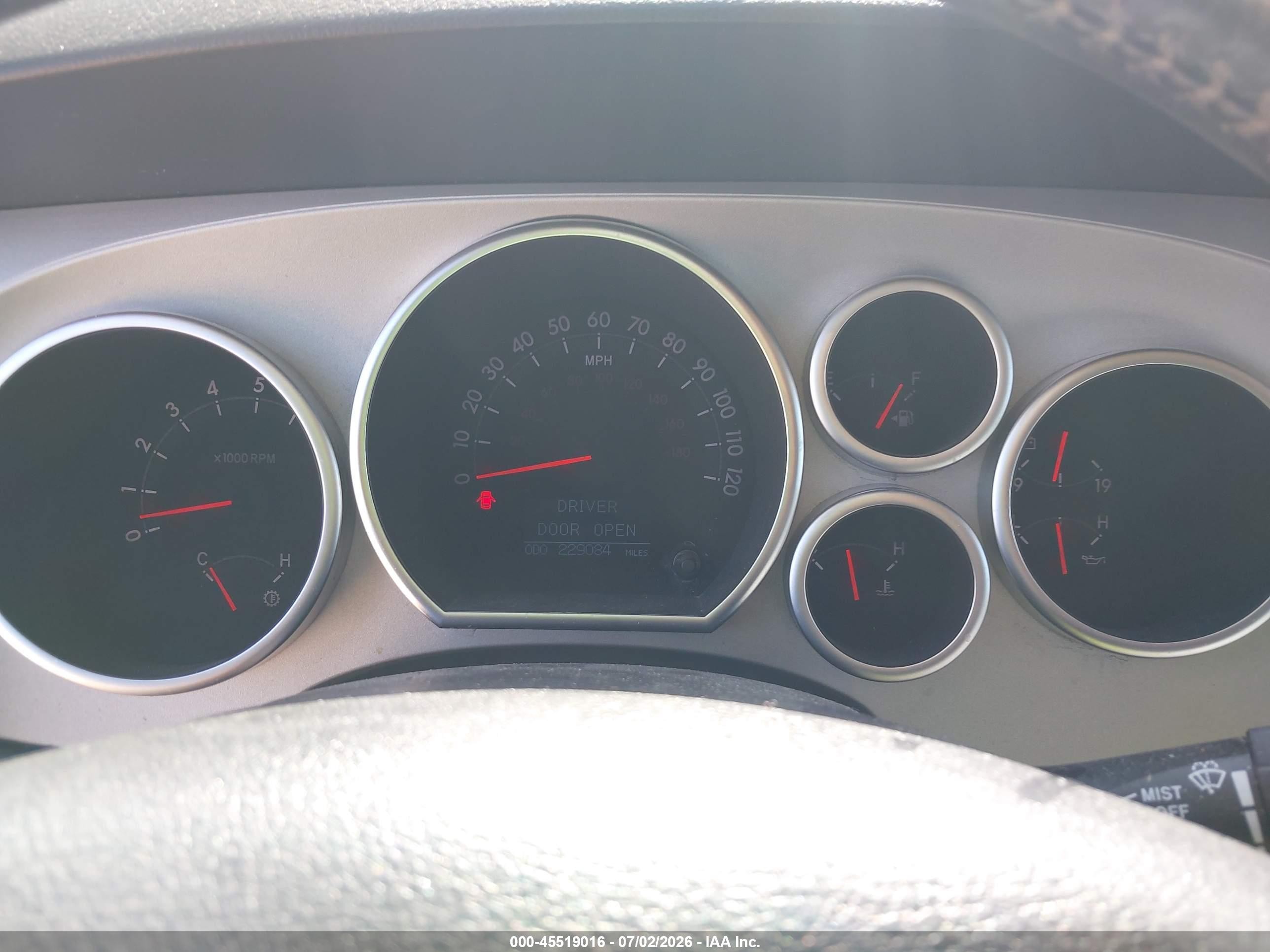 2008 Toyota Sequoia Limited 5.7l V8 Silver vin: 5TDBY68A38S000360
