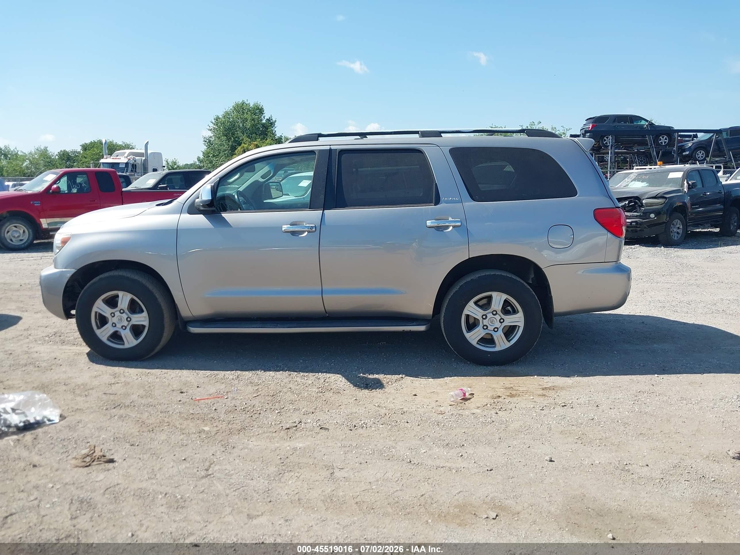 2008 Toyota Sequoia Limited 5.7l V8 Silver vin: 5TDBY68A38S000360