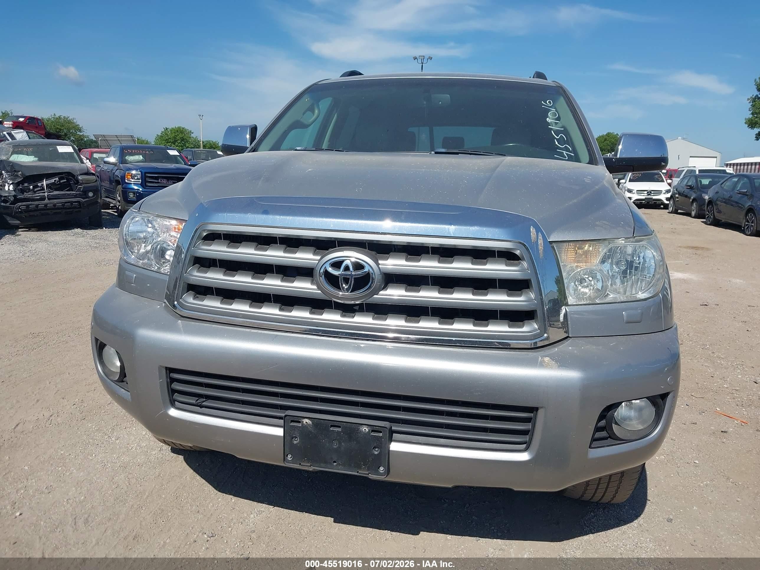 2008 Toyota Sequoia Limited 5.7l V8 Silver vin: 5TDBY68A38S000360