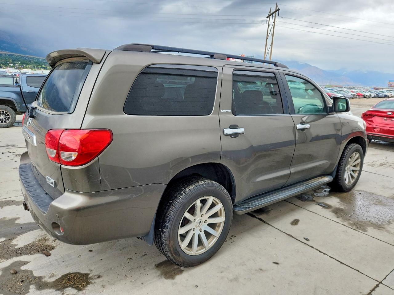 2008 Toyota Sequoia Limited Brown vin: 5TDBY68A48S010377