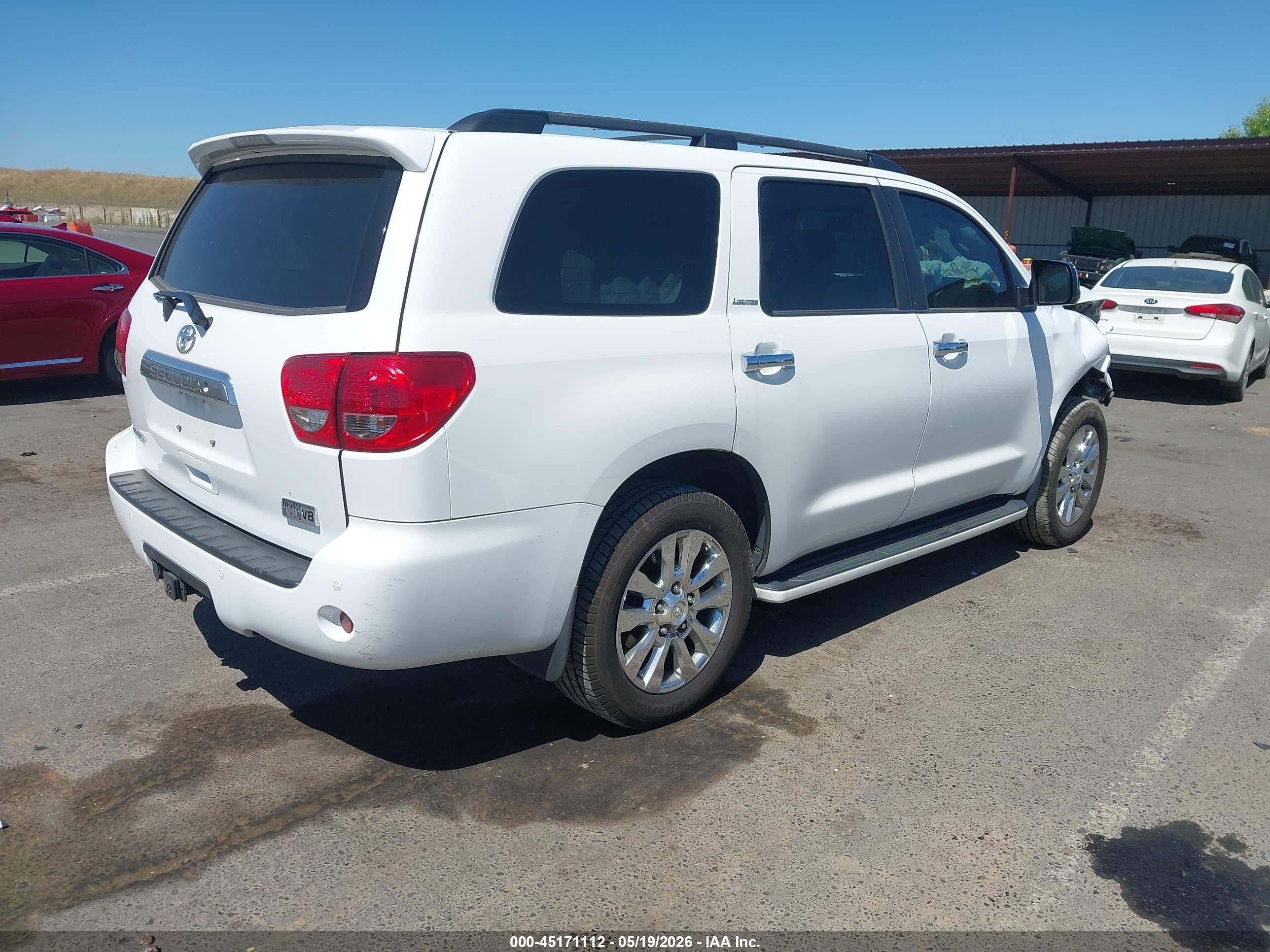 2008 Toyota Sequoia Limited 5.7l V8 White vin: 5TDBY68A58S021548