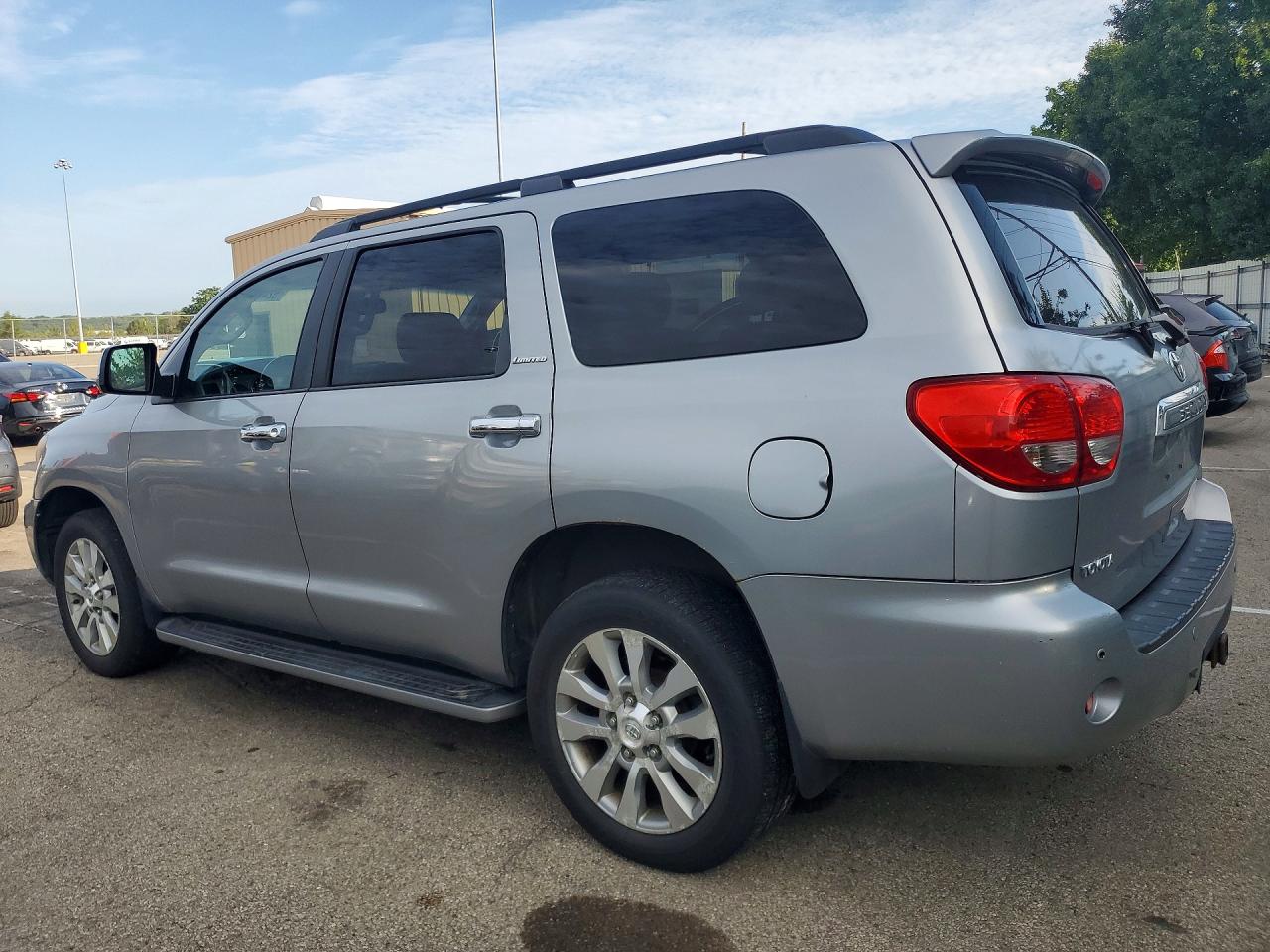 2008 Toyota Sequoia Limited Silver vin: 5TDBY68A68S018772