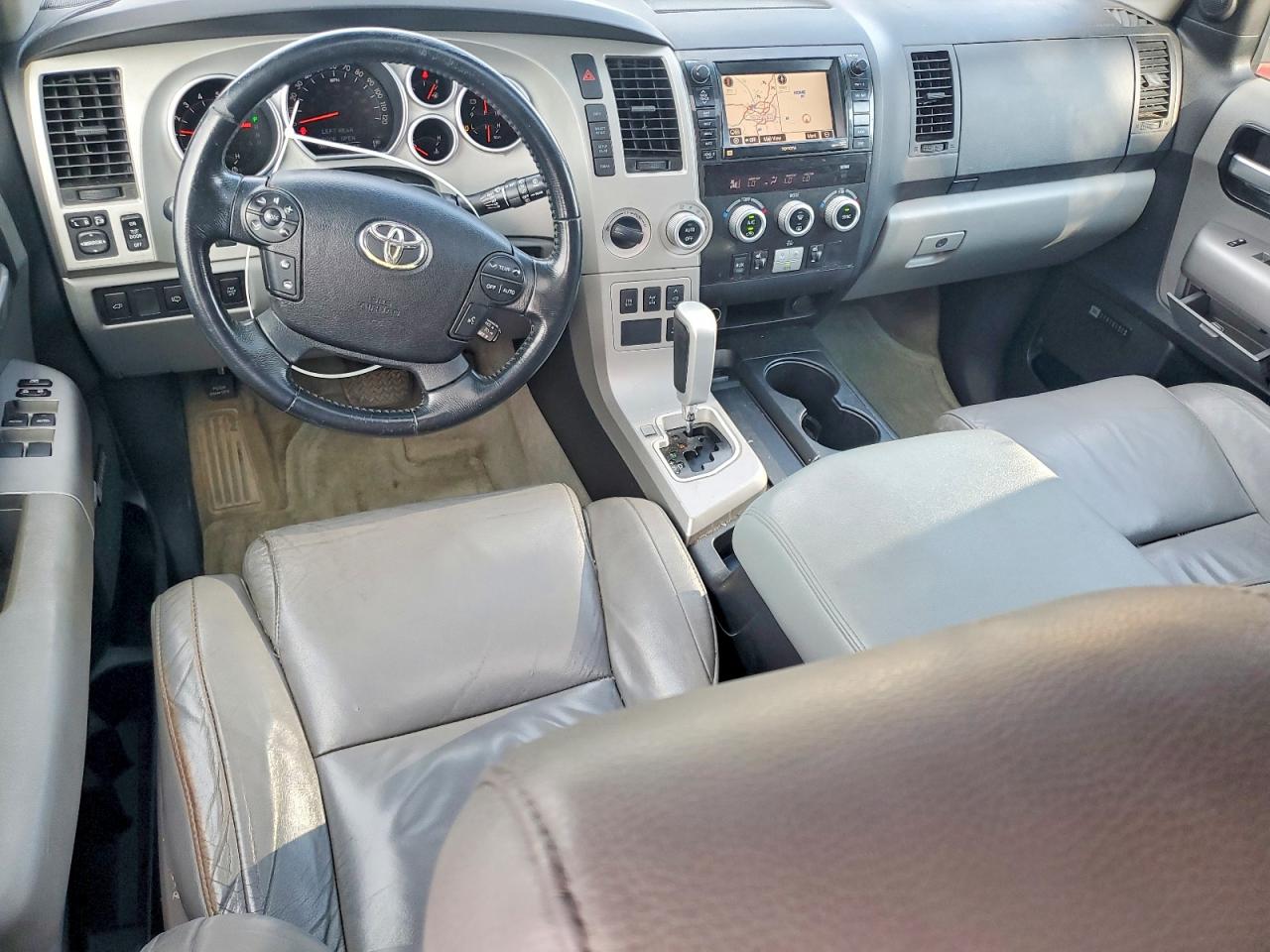 2008 Toyota Sequoia Limited Silver vin: 5TDBY68A68S018772