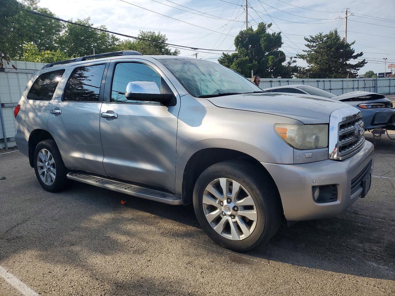 2008 Toyota Sequoia Limited Silver vin: 5TDBY68A68S018772