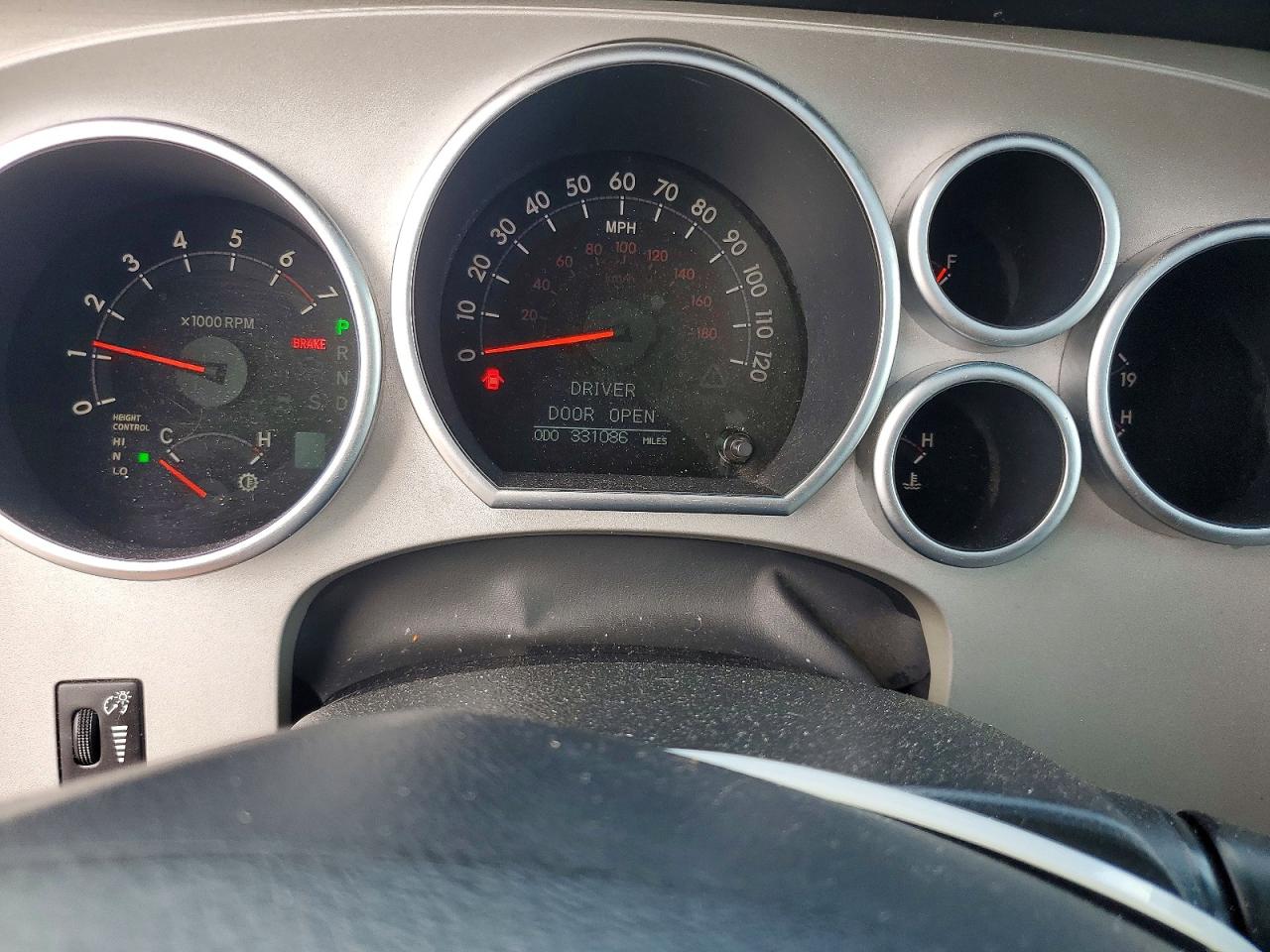 2008 Toyota Sequoia Limited Silver vin: 5TDBY68A68S018772