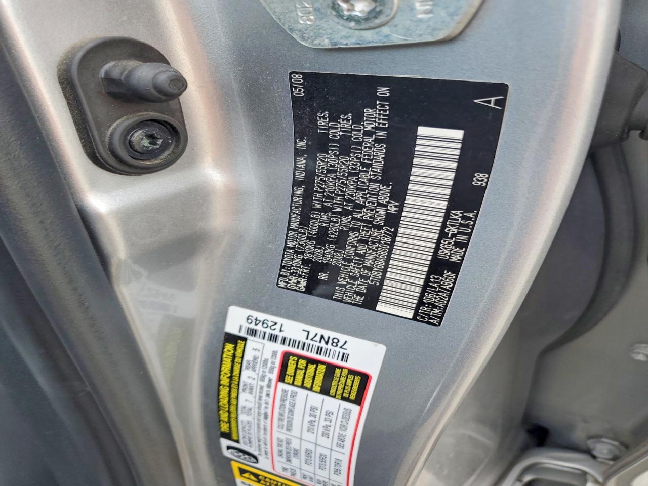 2008 Toyota Sequoia Limited Silver vin: 5TDBY68A68S018772