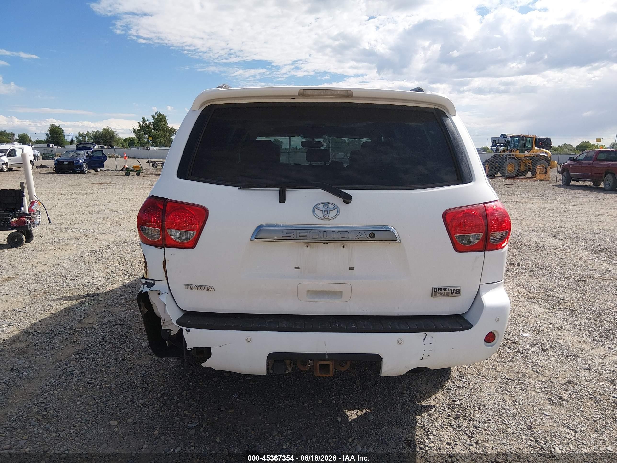 2008 Toyota Sequoia Limited 5.7l V8 Белый vin: 5TDBY68A98S004512
