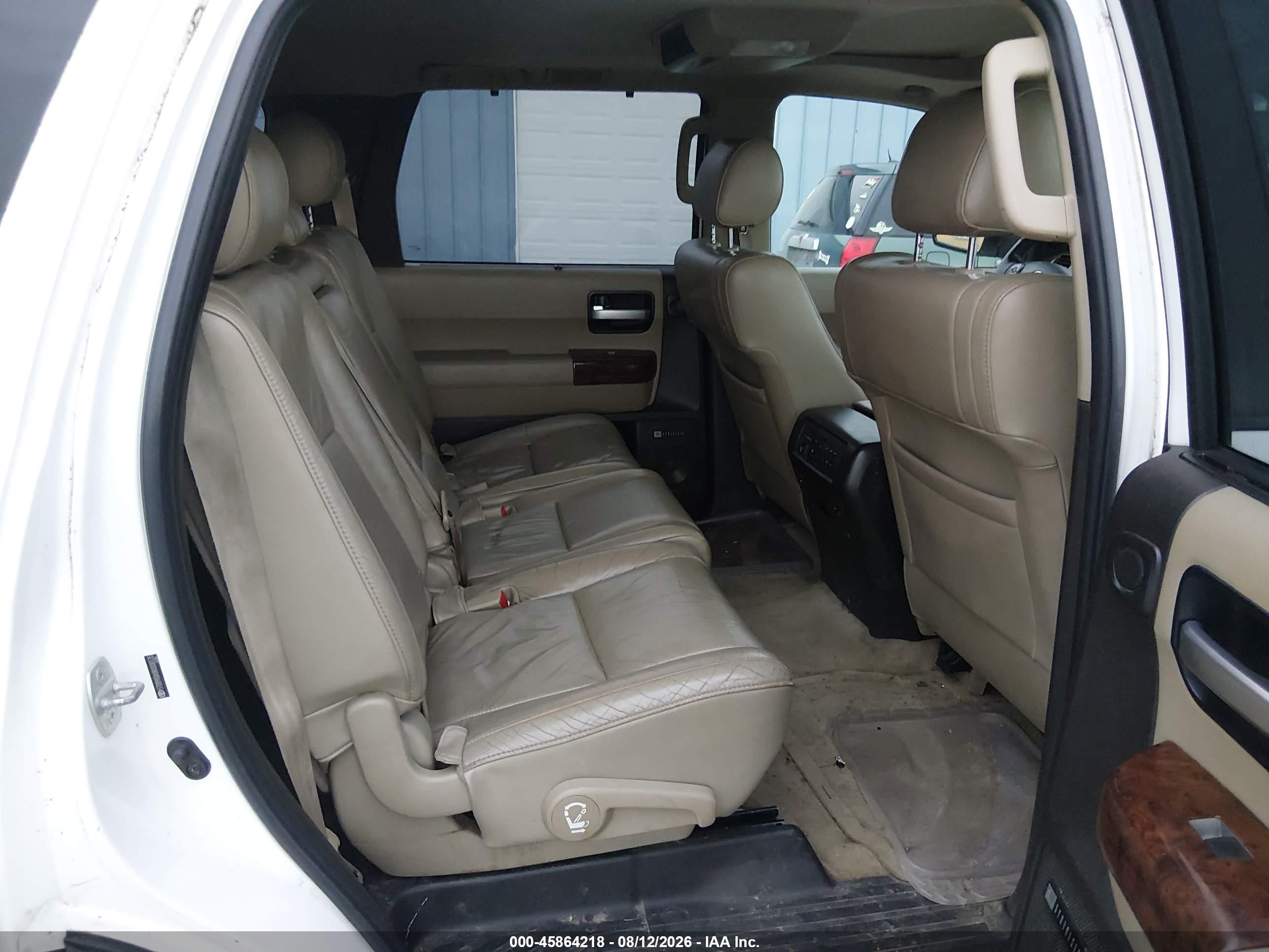 2008 Toyota Sequoia Limited 5.7l V8 Белый vin: 5TDBY68A98S006535