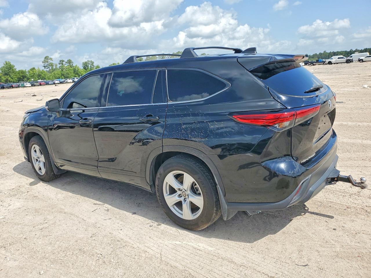 2022 Toyota Highlander Le Black vin: 5TDBZRBH1NS587805
