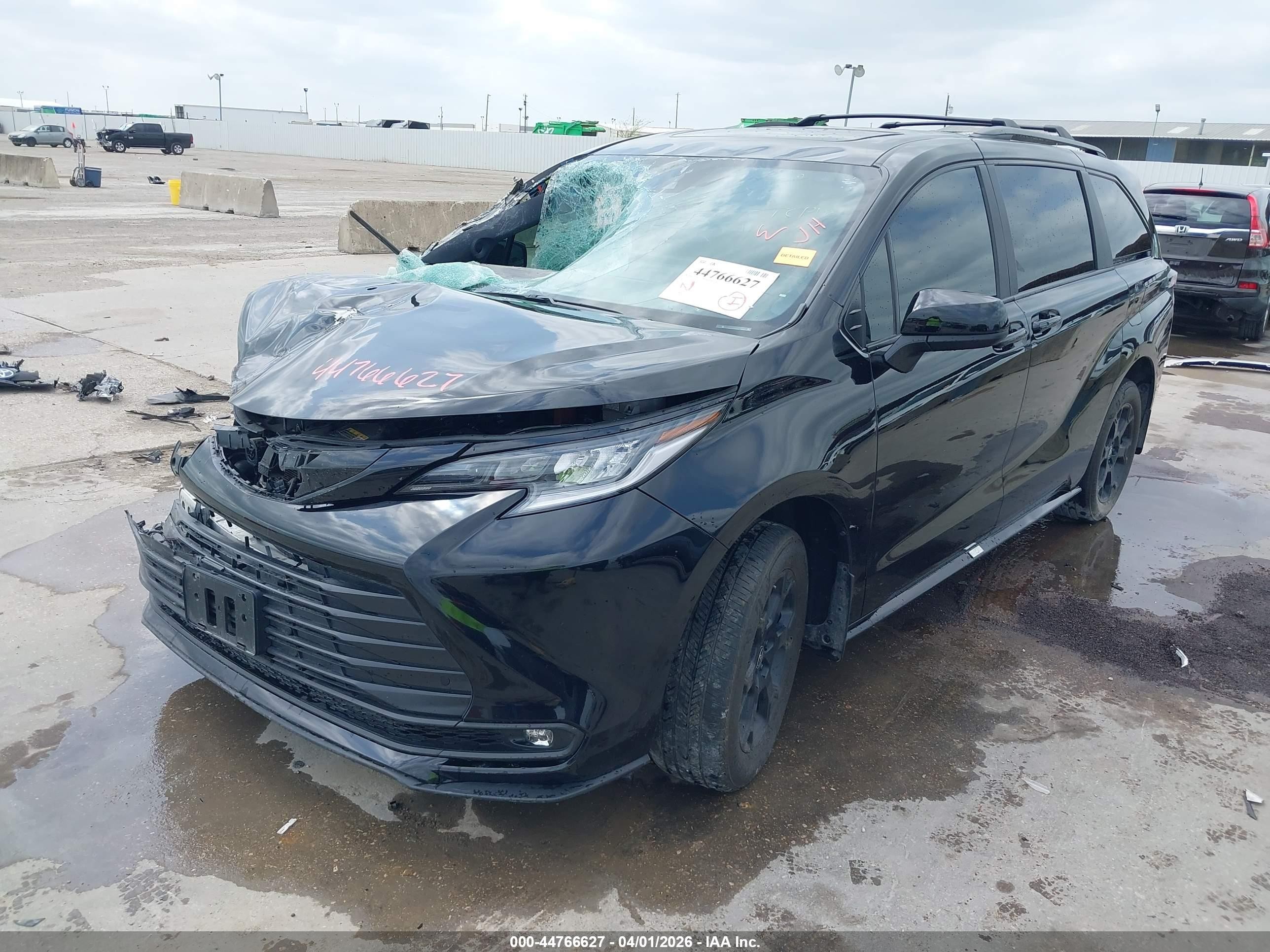 2025 Toyota Sienna Woodland Edition Черный vin: 5TDCSKFC0SS193822