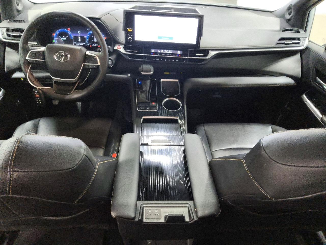 2025 Toyota Sienna Woodland Edition Gray vin: 5TDCSKFC9SS176307