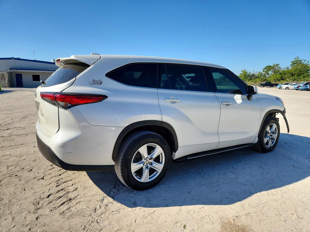 2021 Toyota Highlander L White vin: 5TDCZRAHXMS517899