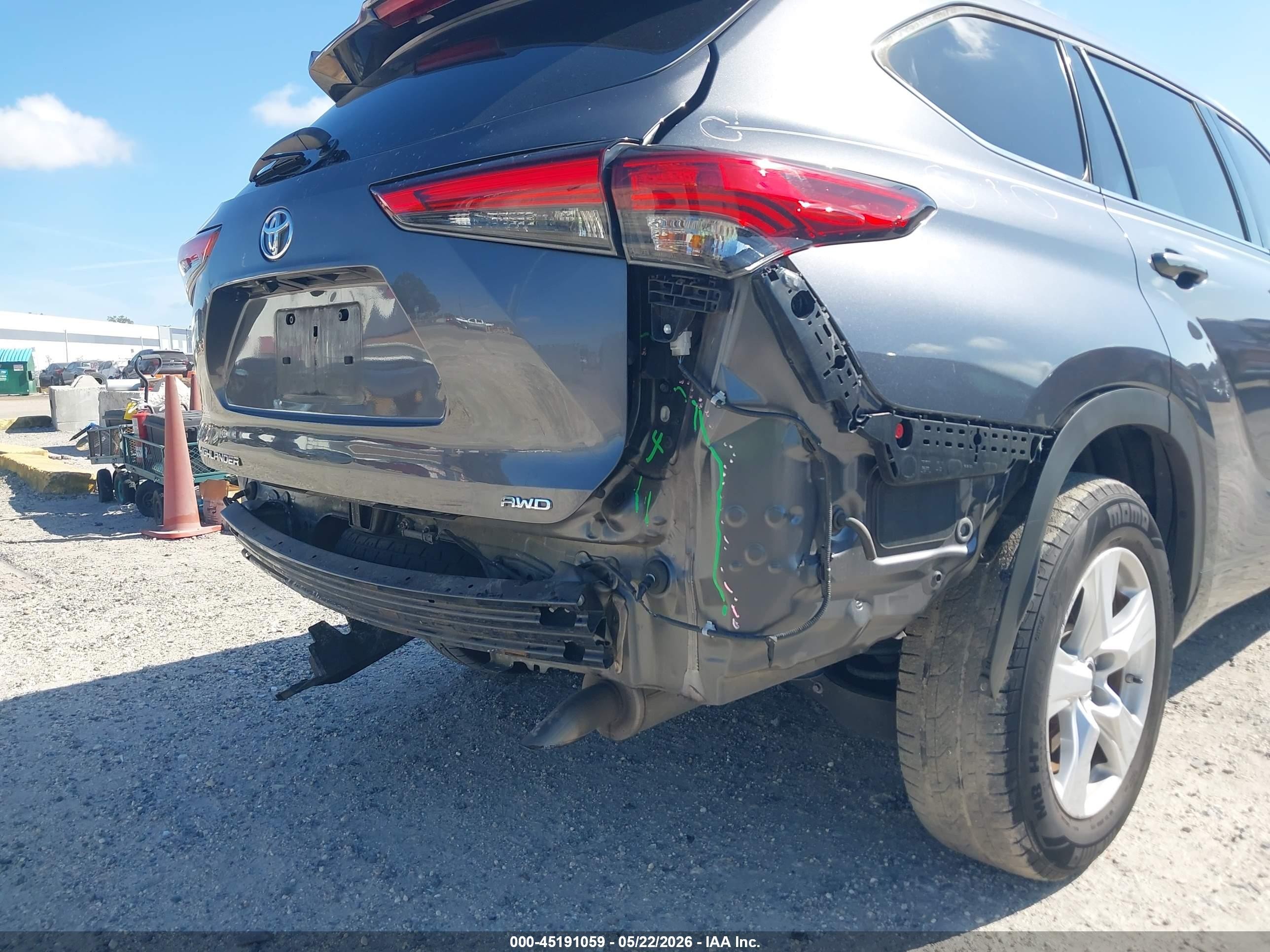 2020 Toyota Highlander L Gray vin: 5TDCZRBH2LS042861