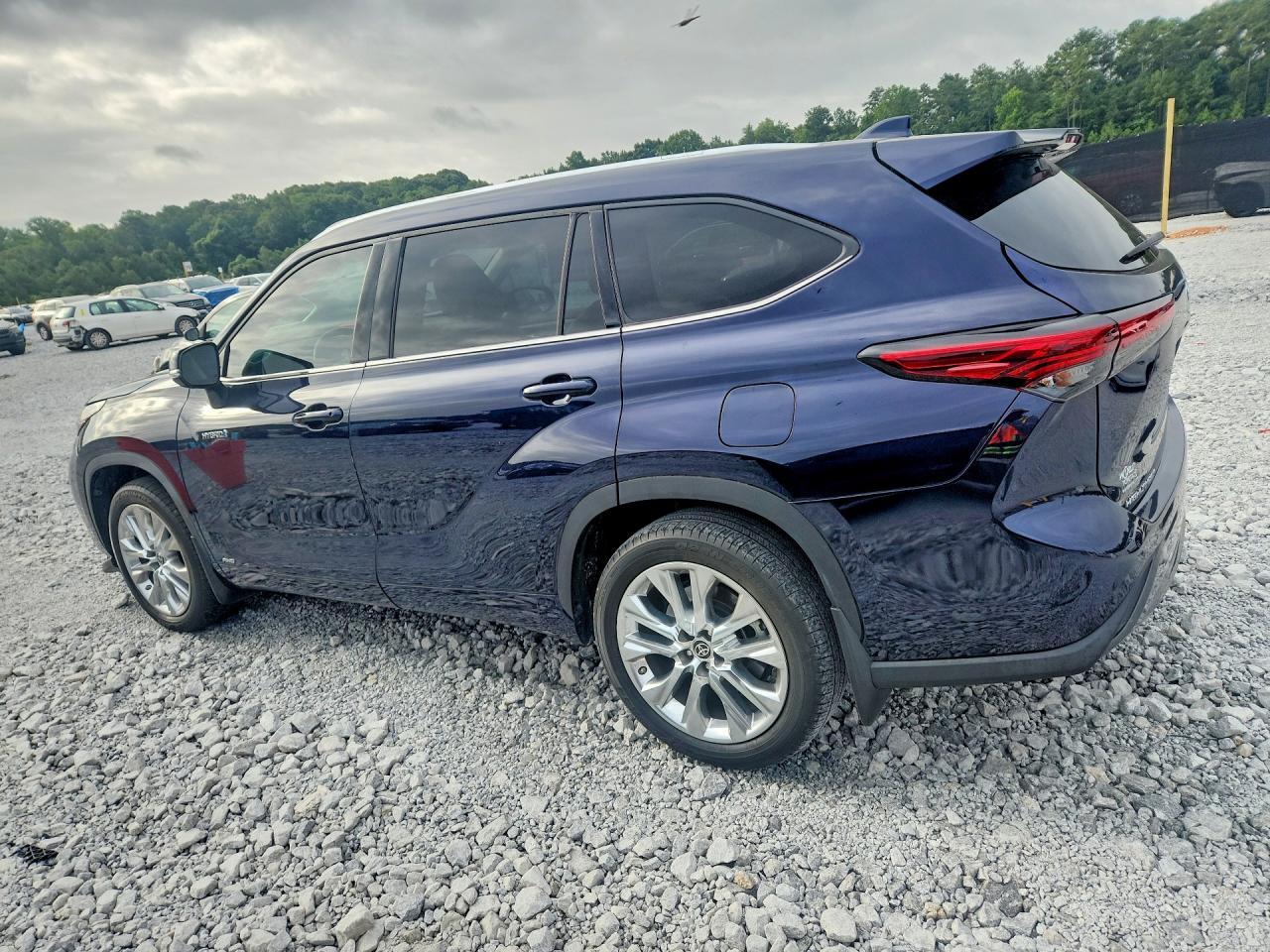 2021 Toyota Highlander Hybrid Limited Blue vin: 5TDDBRCH0MS528075